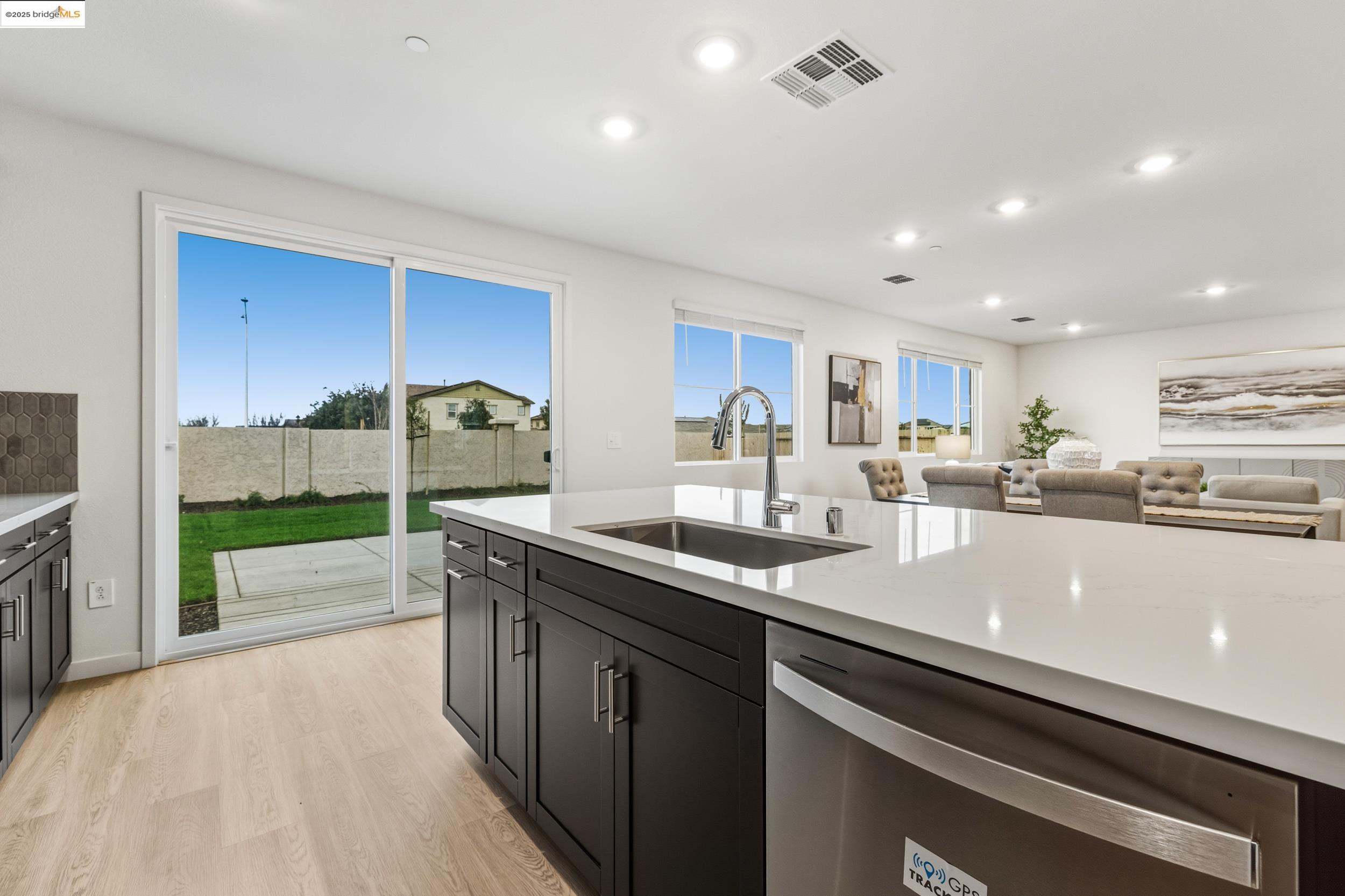 Detail Gallery Image 10 of 42 For 645 Channel Cir, Oakley,  CA 94561 - 4 Beds | 3 Baths