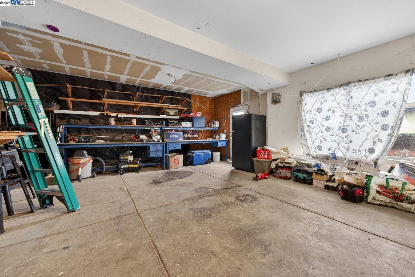 Detail Gallery Image 33 of 36 For 229 Lake Ave, Rodeo,  CA 94572 - 3 Beds | 2 Baths