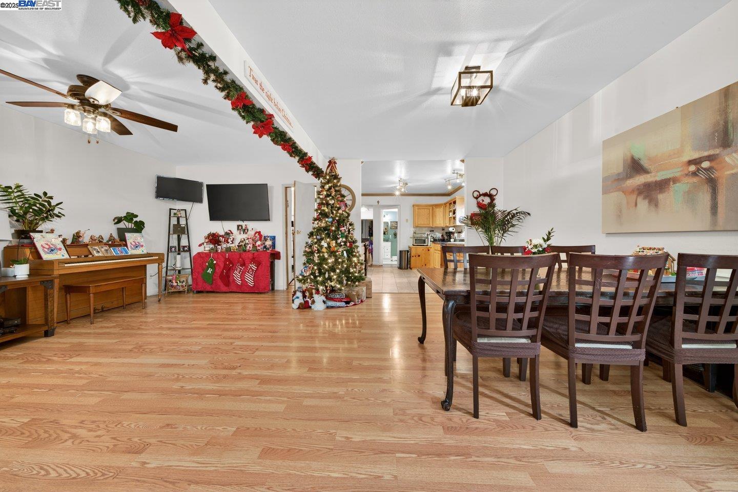 Detail Gallery Image 6 of 36 For 229 Lake Ave, Rodeo,  CA 94572 - 3 Beds | 2 Baths