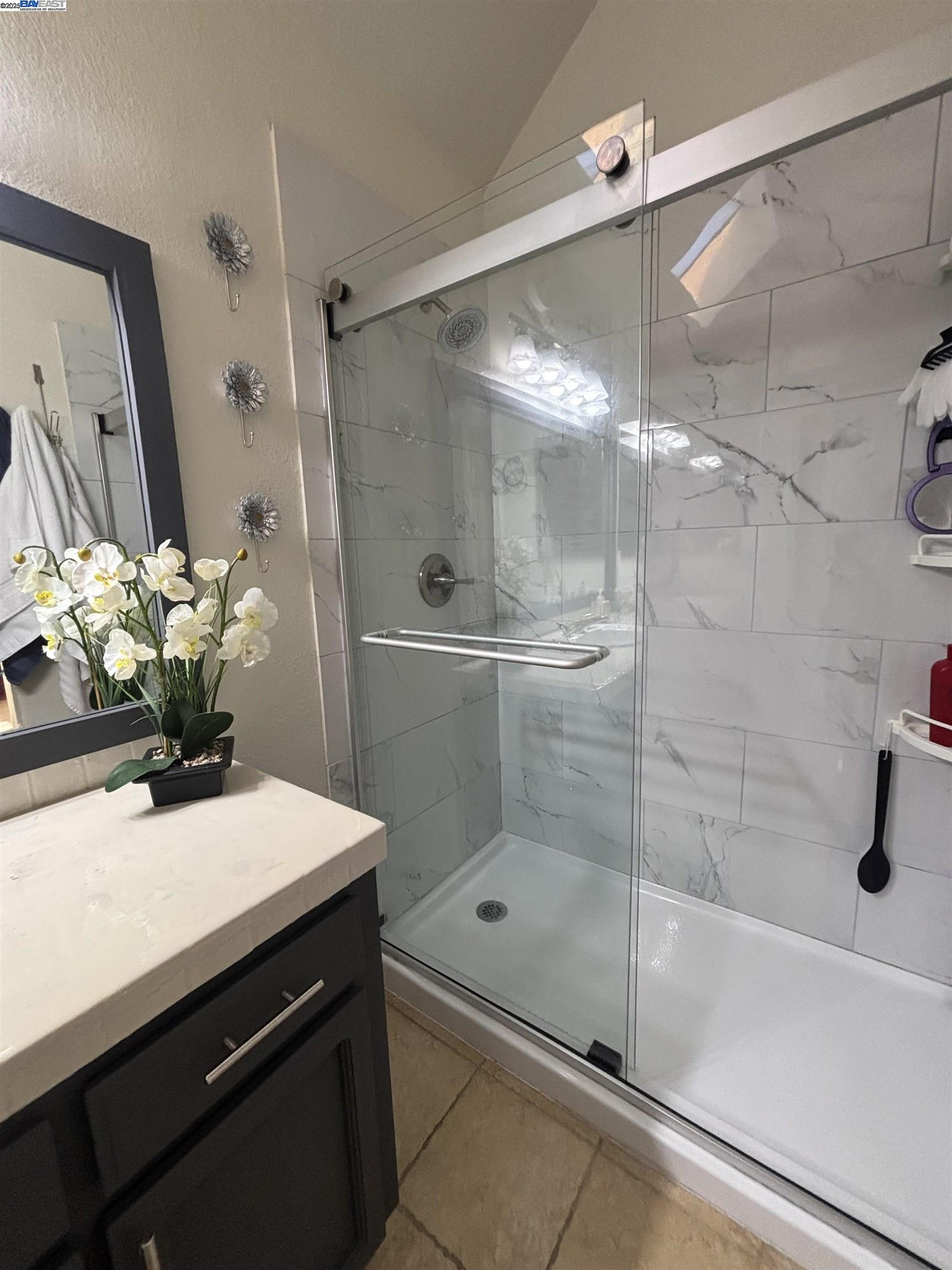 Detail Gallery Image 15 of 21 For 7 Cliff Walk, Vallejo,  CA 94591 - 3 Beds | 2/1 Baths