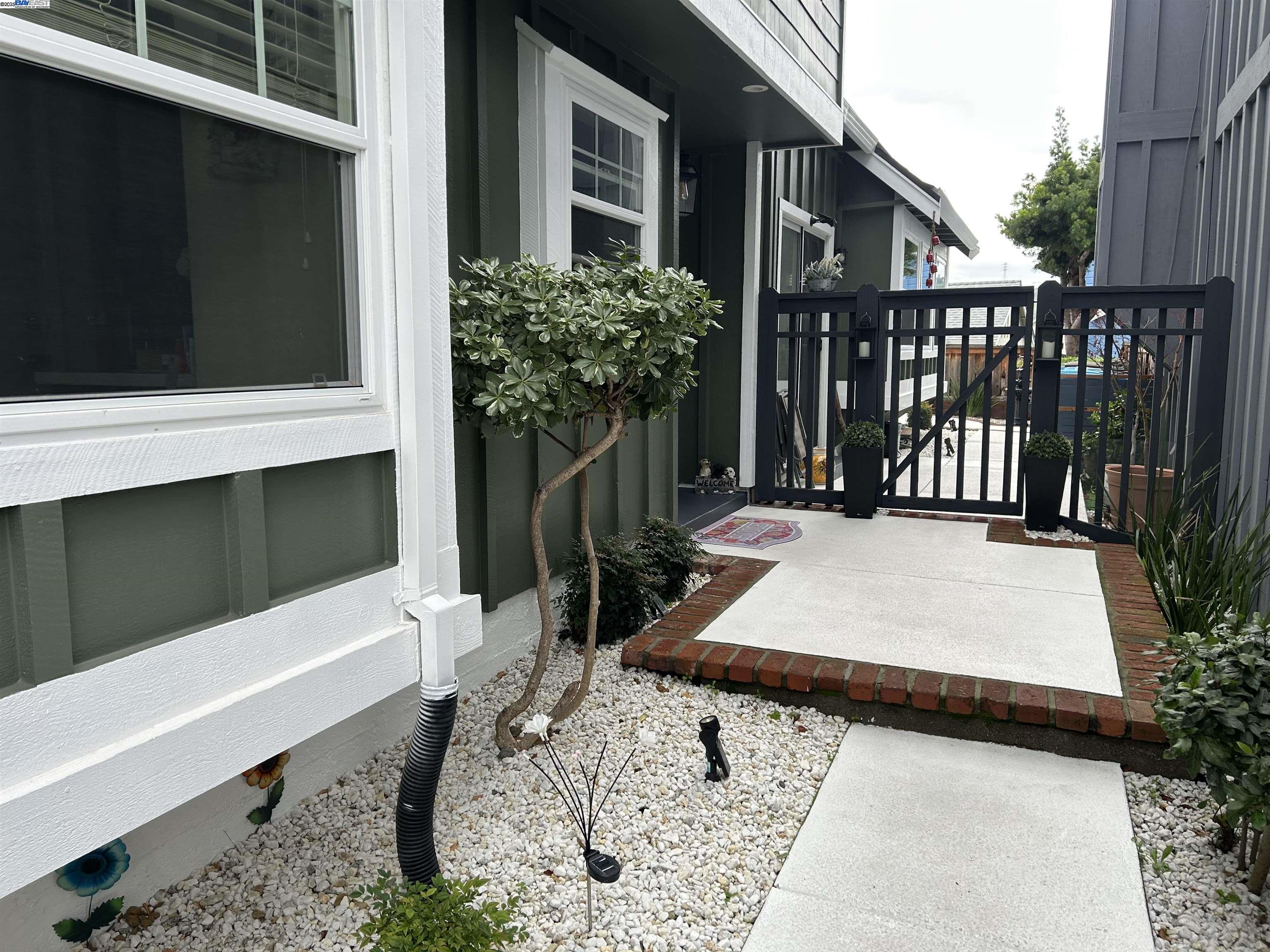 Detail Gallery Image 21 of 21 For 7 Cliff Walk, Vallejo,  CA 94591 - 3 Beds | 2/1 Baths