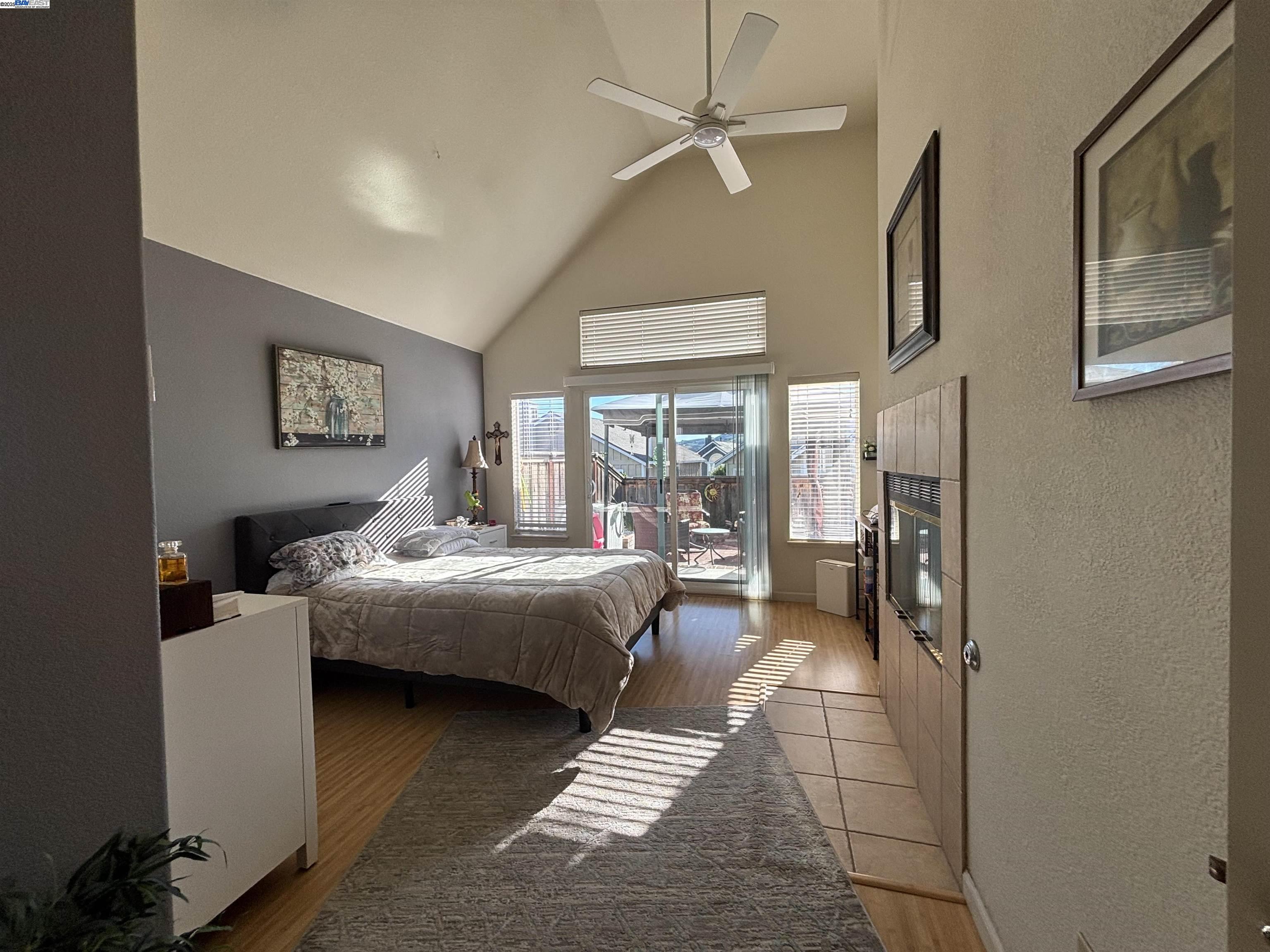 Detail Gallery Image 5 of 21 For 7 Cliff Walk, Vallejo,  CA 94591 - 3 Beds | 2/1 Baths