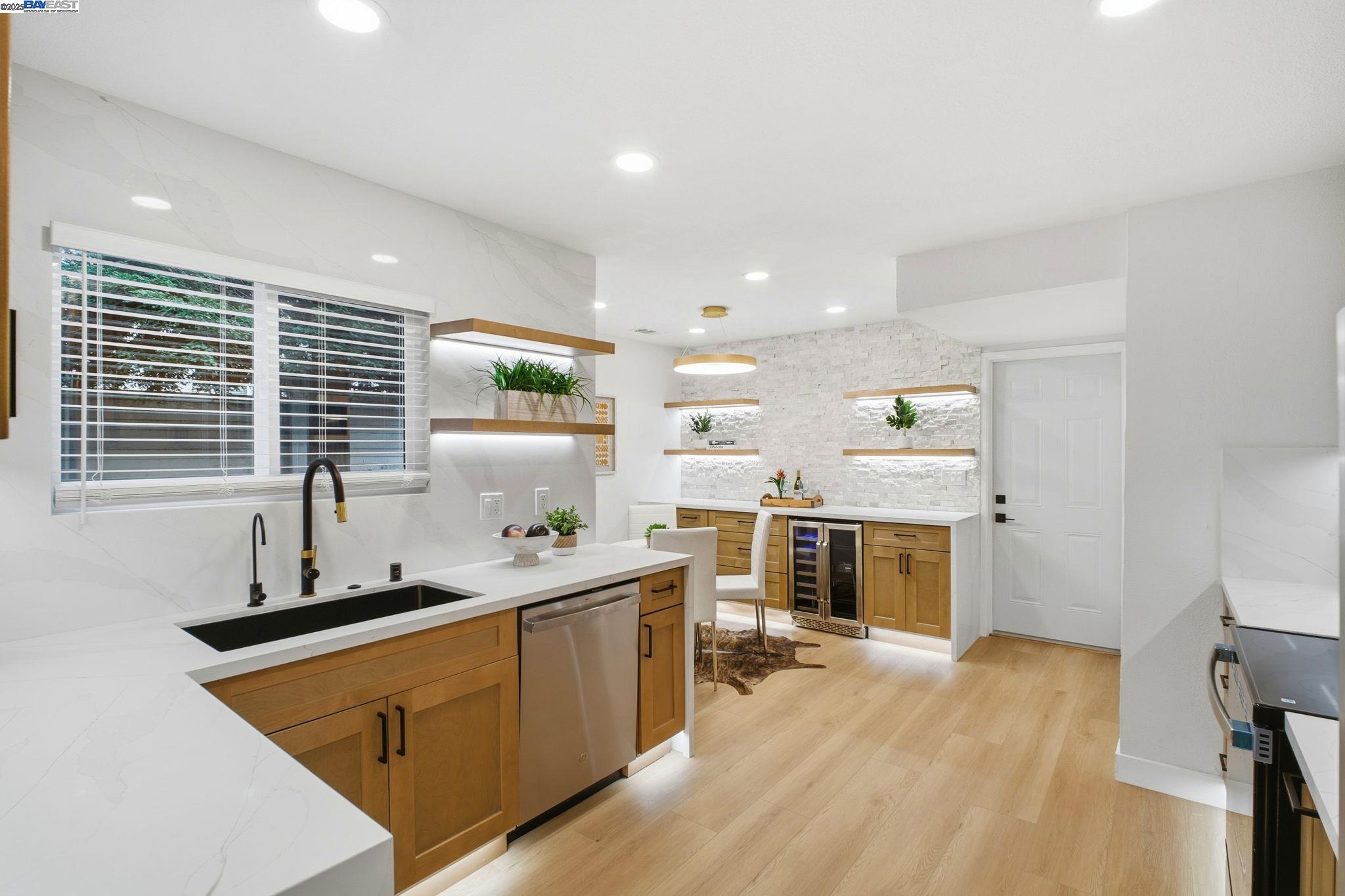 Photo #15: 41119599 Listing: Photo #15