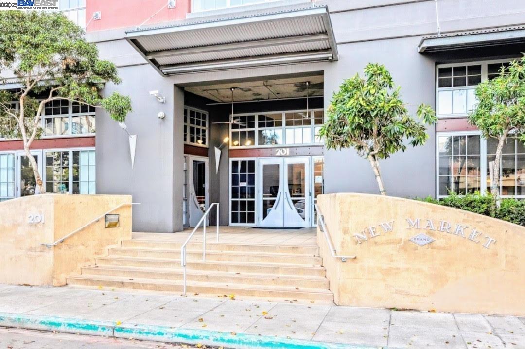 Front Image Thumbnail for BE41119604