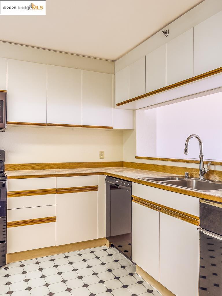 Detail Gallery Image 9 of 29 For 1300 Quarry Ct #303,  Richmond,  CA 94801 - 2 Beds | 2 Baths