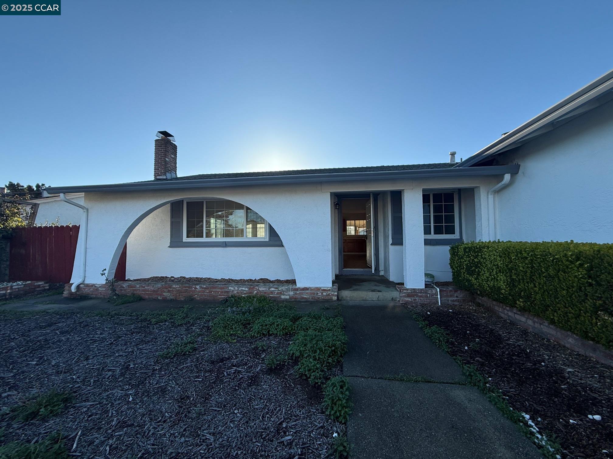 Detail Gallery Image 3 of 10 For 109 Luann Ct, Vallejo,  CA 94589 - 4 Beds | 2 Baths