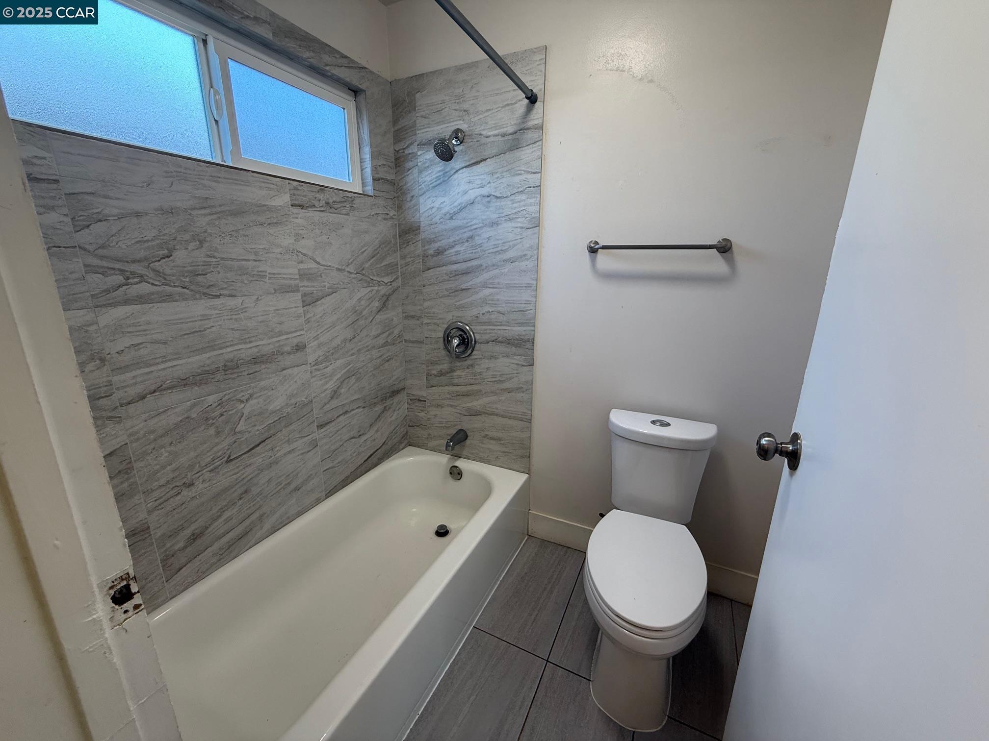 Detail Gallery Image 5 of 10 For 109 Luann Ct, Vallejo,  CA 94589 - 4 Beds | 2 Baths