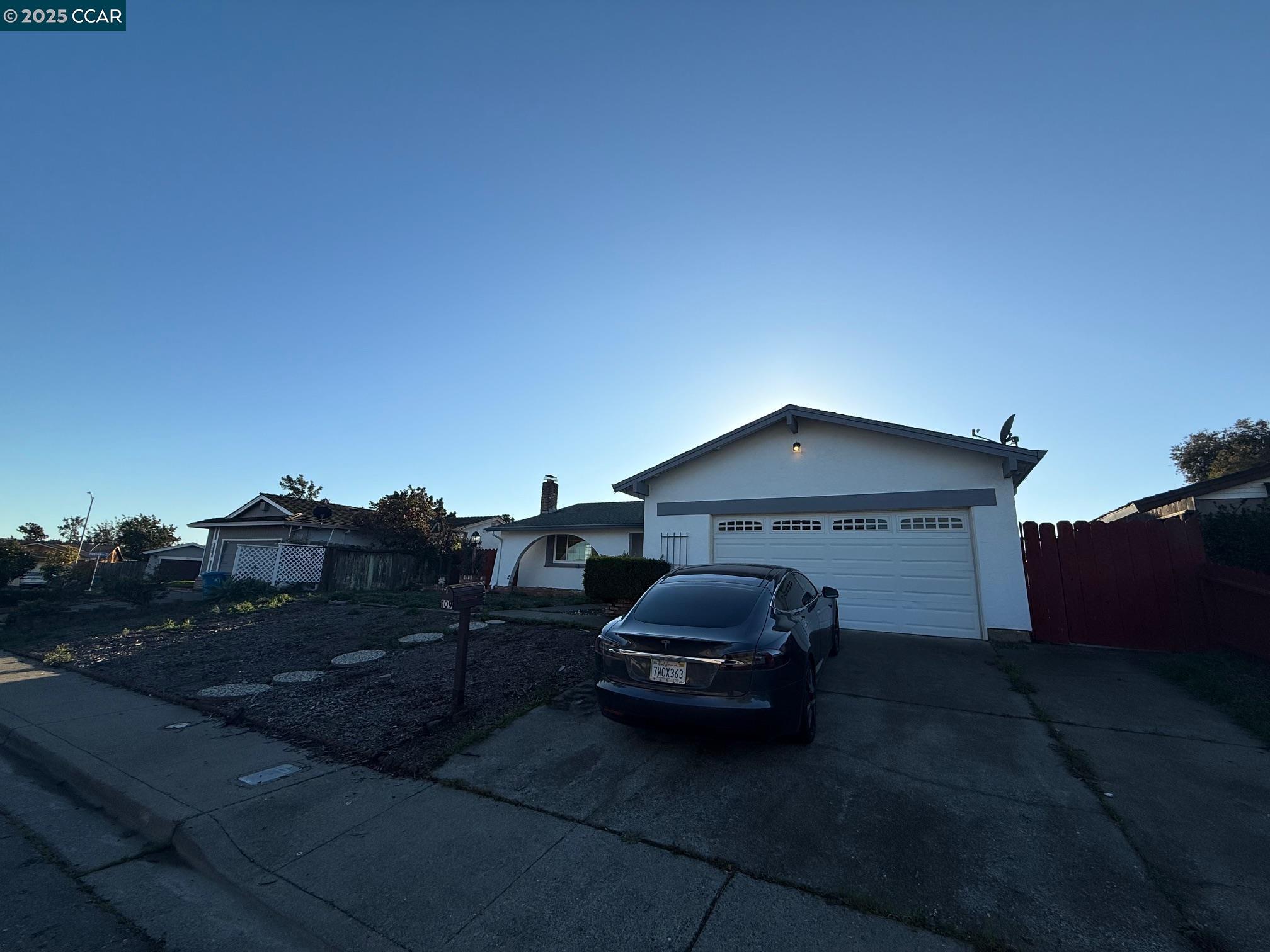 Detail Gallery Image 9 of 10 For 109 Luann Ct, Vallejo,  CA 94589 - 4 Beds | 2 Baths