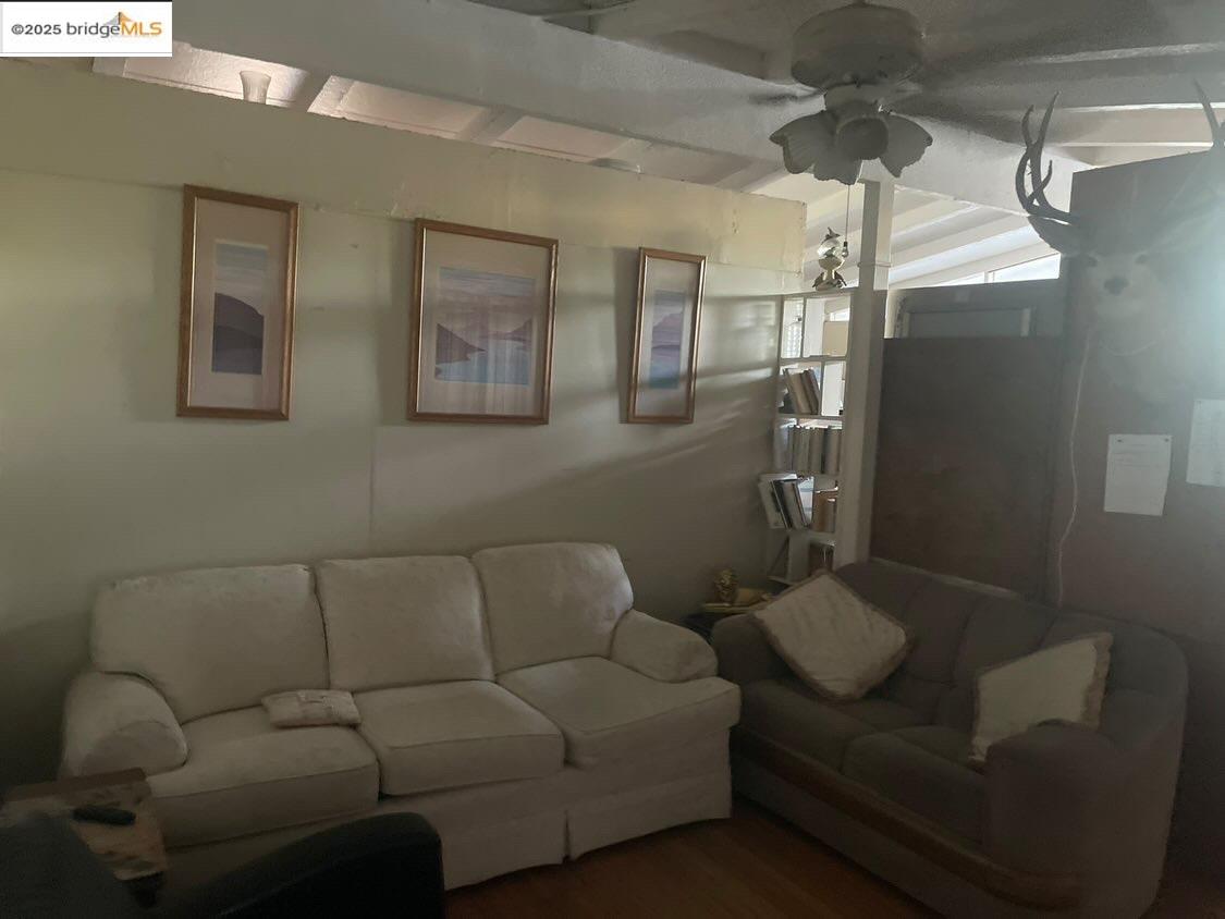 Detail Gallery Image 8 of 13 For 5229 Concord Blvd, Concord,  CA 94521 - 3 Beds | 2 Baths