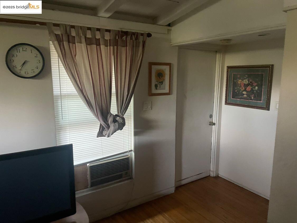 Detail Gallery Image 9 of 13 For 5229 Concord Blvd, Concord,  CA 94521 - 3 Beds | 2 Baths