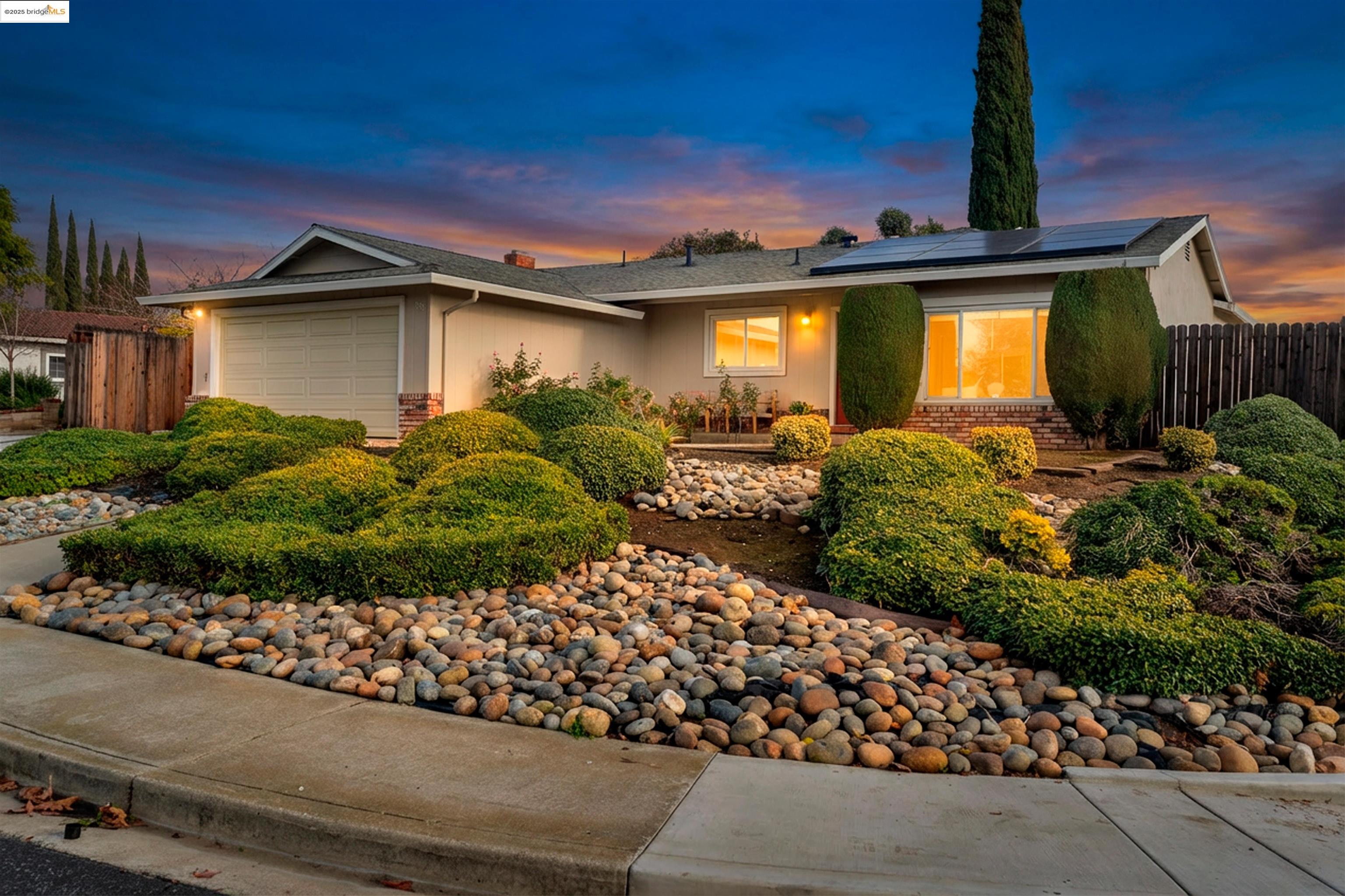 Front Image Thumbnail for EB41119609