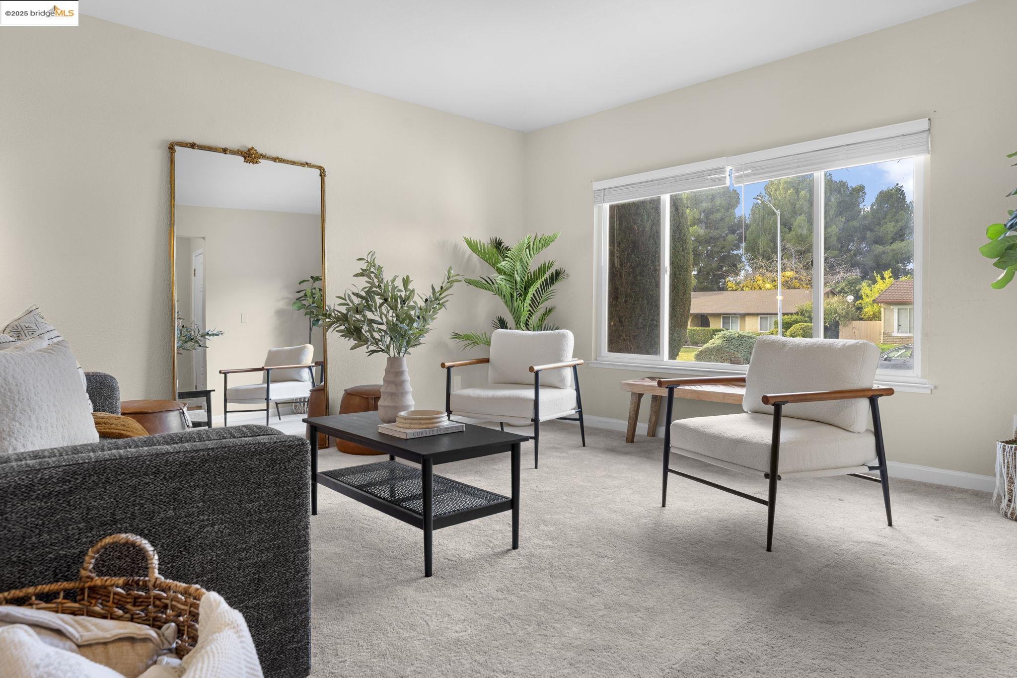 Detail Gallery Image 10 of 52 For 1909 Oakridge Ln, Pittsburg,  CA 94565 - 3 Beds | 2 Baths