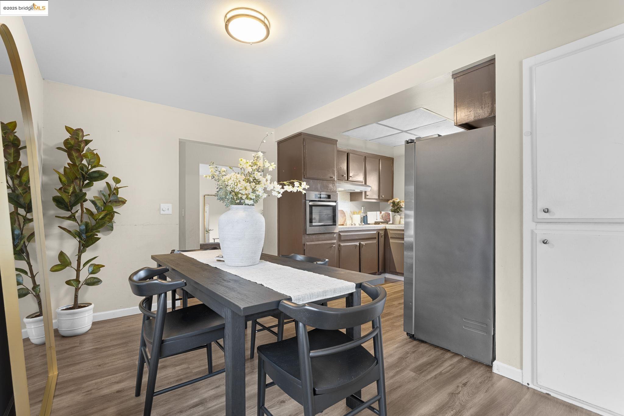 Detail Gallery Image 16 of 52 For 1909 Oakridge Ln, Pittsburg,  CA 94565 - 3 Beds | 2 Baths