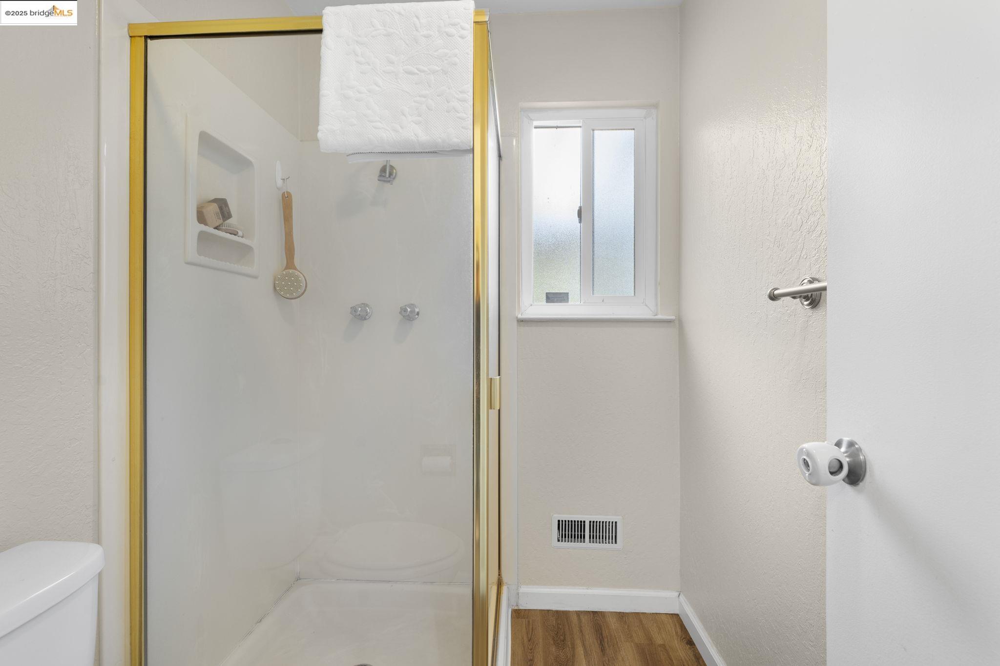 Detail Gallery Image 30 of 52 For 1909 Oakridge Ln, Pittsburg,  CA 94565 - 3 Beds | 2 Baths