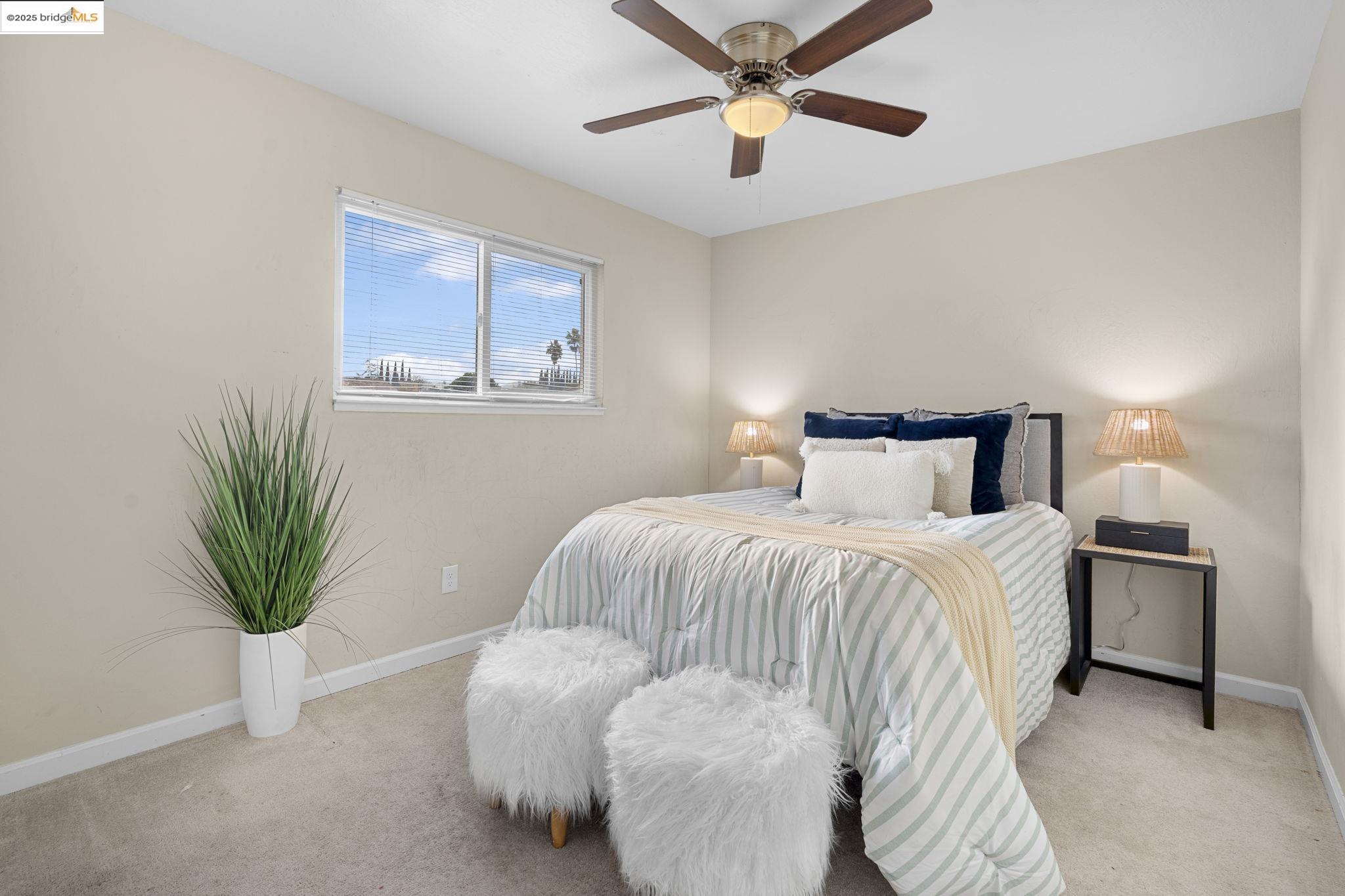 Detail Gallery Image 31 of 52 For 1909 Oakridge Ln, Pittsburg,  CA 94565 - 3 Beds | 2 Baths