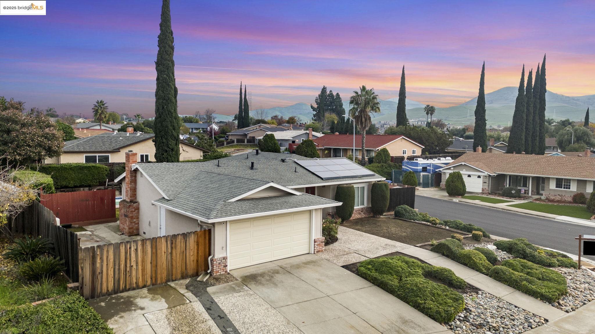 Detail Gallery Image 45 of 52 For 1909 Oakridge Ln, Pittsburg,  CA 94565 - 3 Beds | 2 Baths