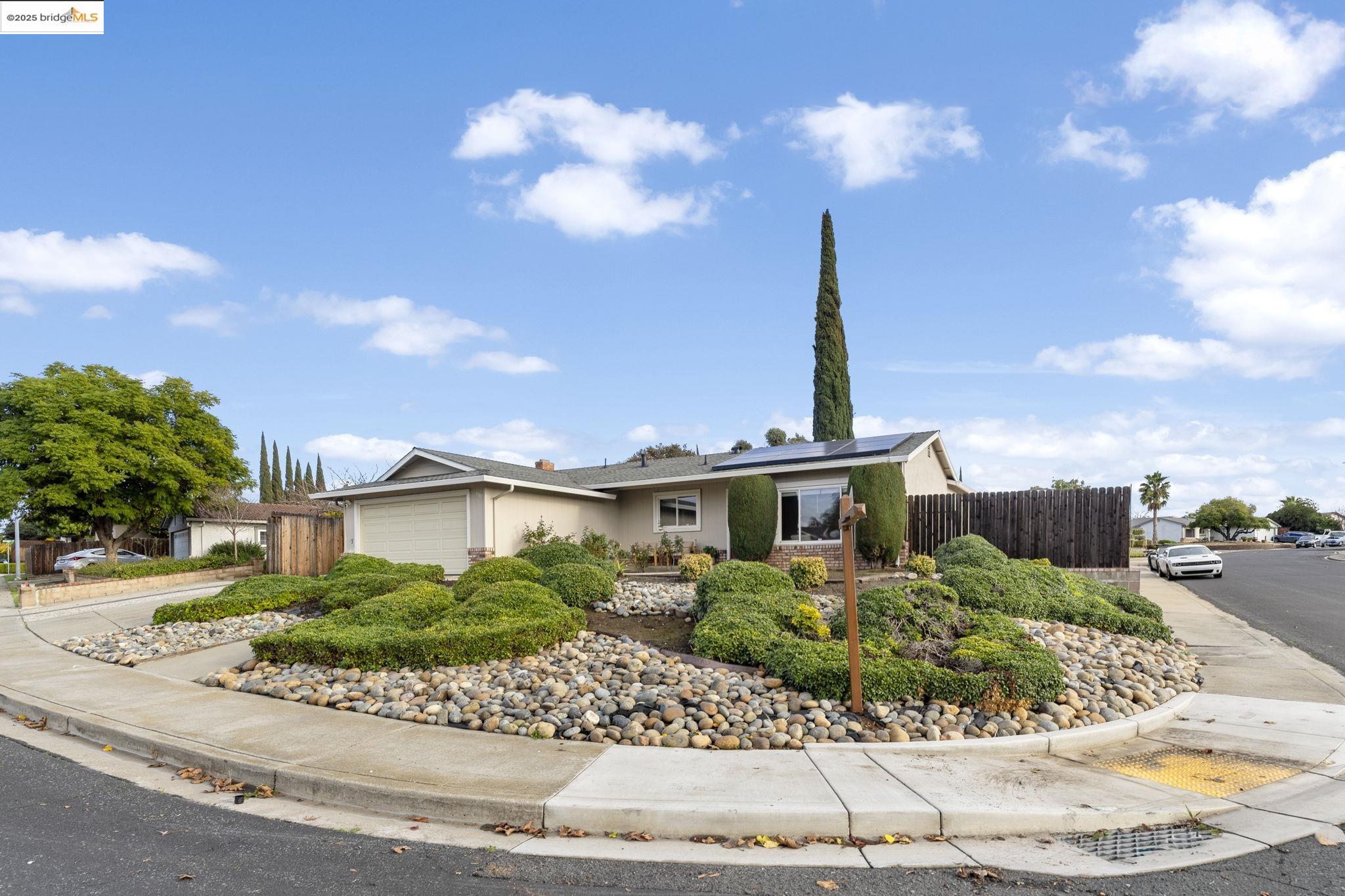 Detail Gallery Image 46 of 52 For 1909 Oakridge Ln, Pittsburg,  CA 94565 - 3 Beds | 2 Baths