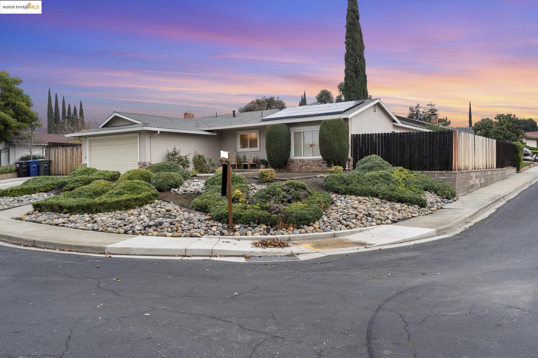 Detail Gallery Image 47 of 52 For 1909 Oakridge Ln, Pittsburg,  CA 94565 - 3 Beds | 2 Baths