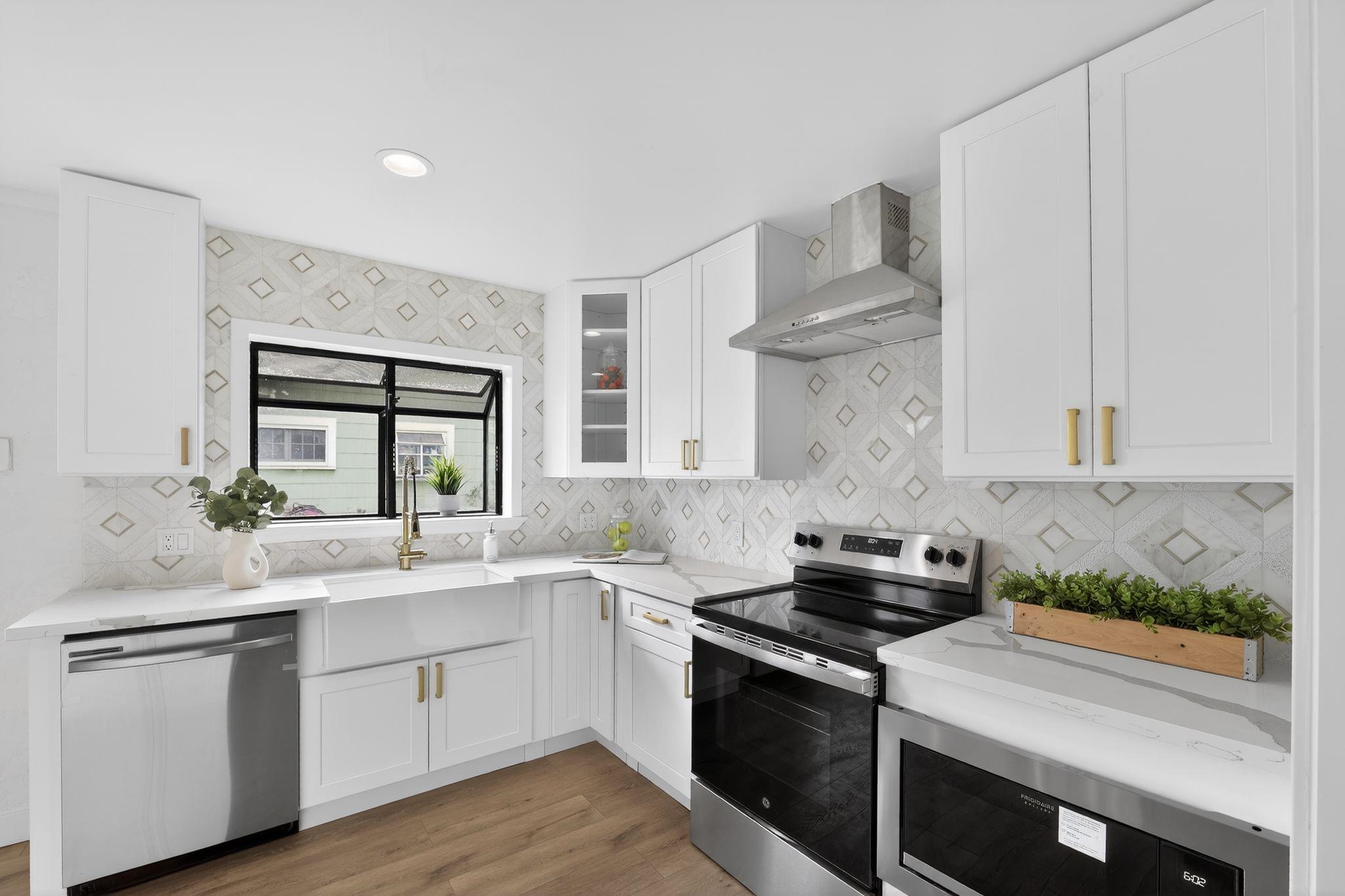 Detail Gallery Image 4 of 27 For 1340 Delacy Avenue, Martinez,  CA 94553 - 2 Beds | 1 Baths