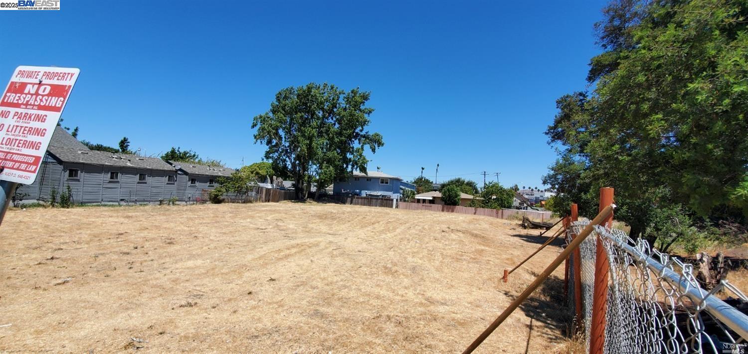 Detail Gallery Image 2 of 5 For 240 Mississippi, Vallejo,  CA 94590 - – Beds | – Baths