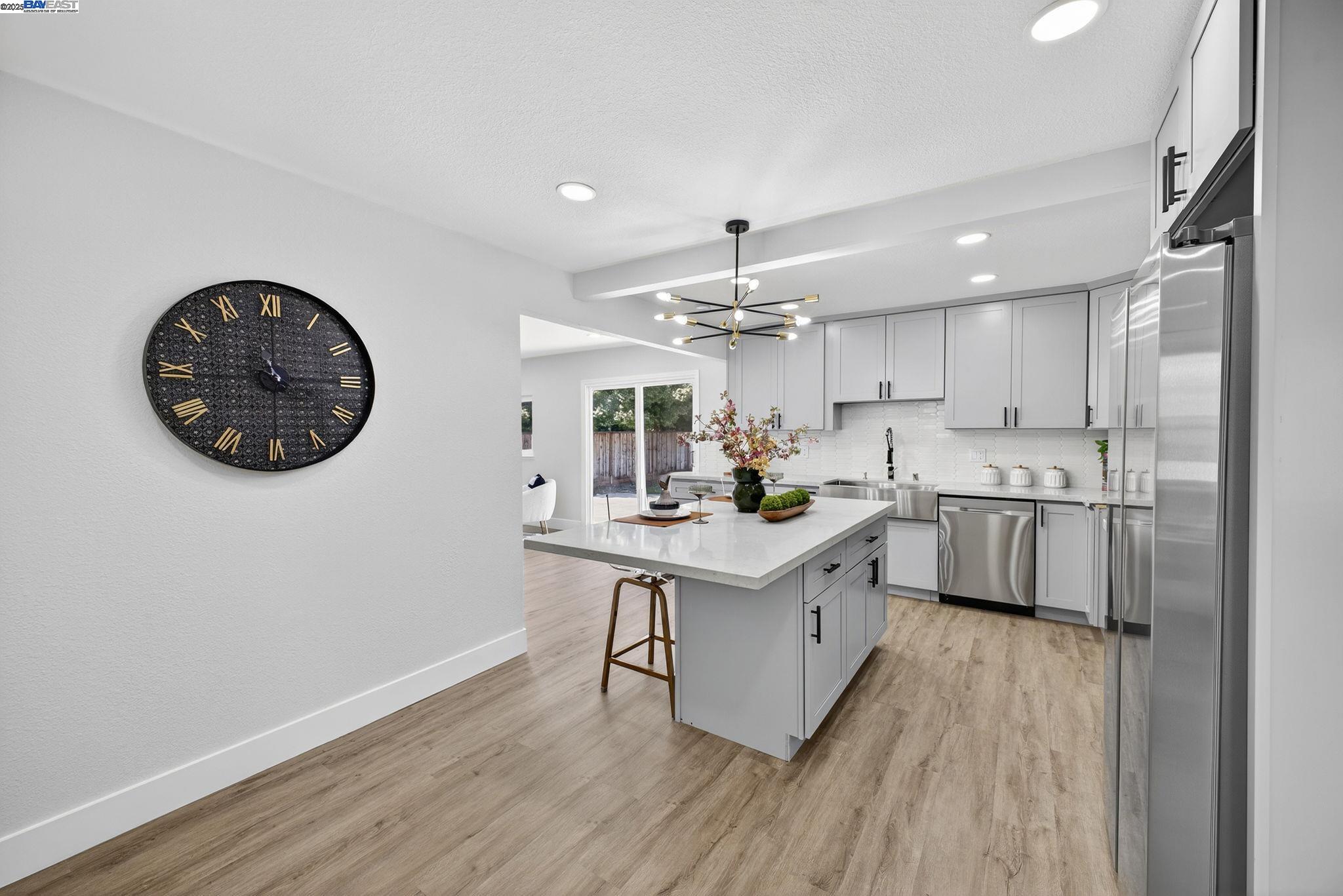 Detail Gallery Image 7 of 60 For 4403 Burke Way, Fremont,  CA 94536 - 3 Beds | 2 Baths