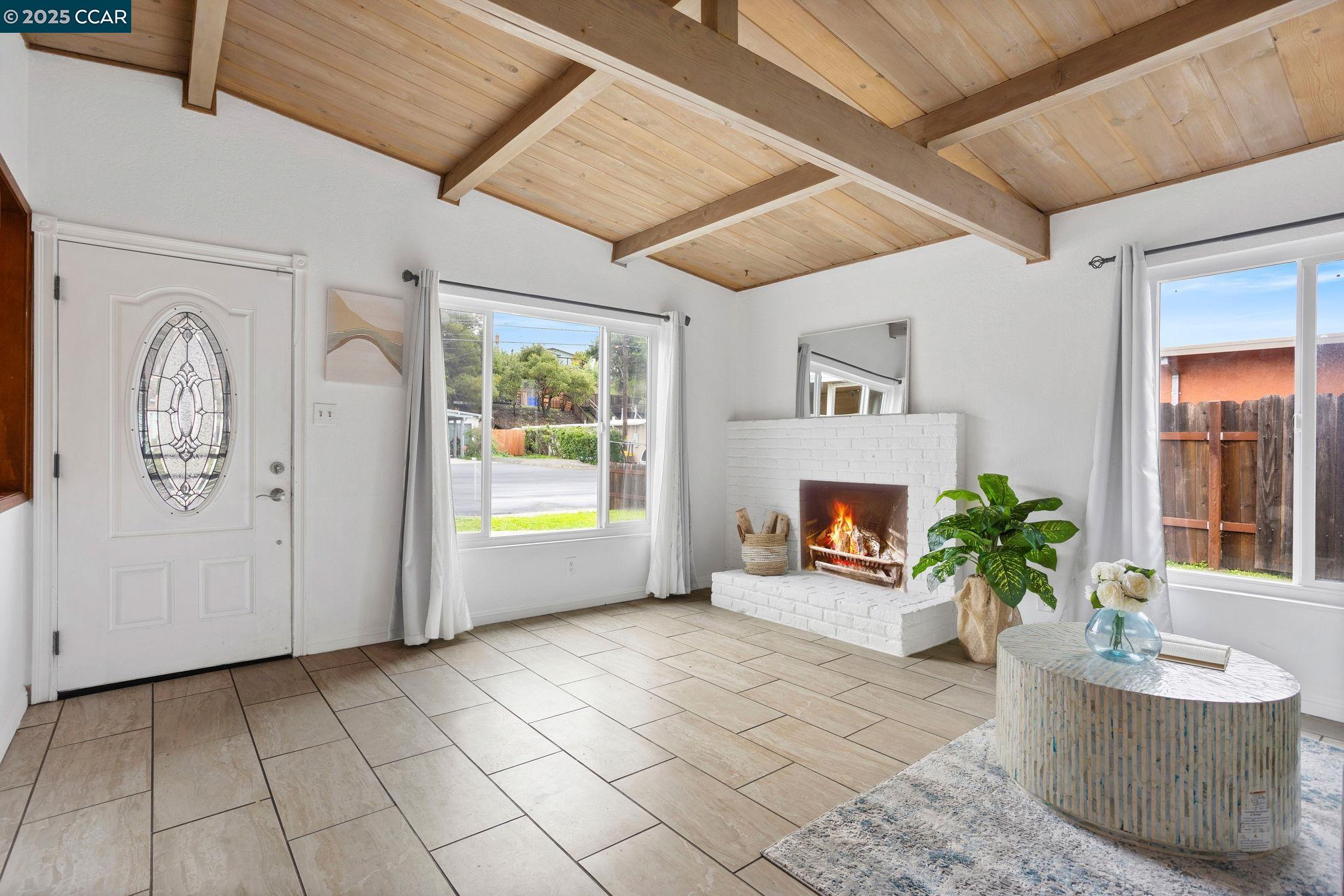 Detail Gallery Image 4 of 44 For 1148 Marlesta Rd, Pinole,  CA 94564 - 4 Beds | 2 Baths