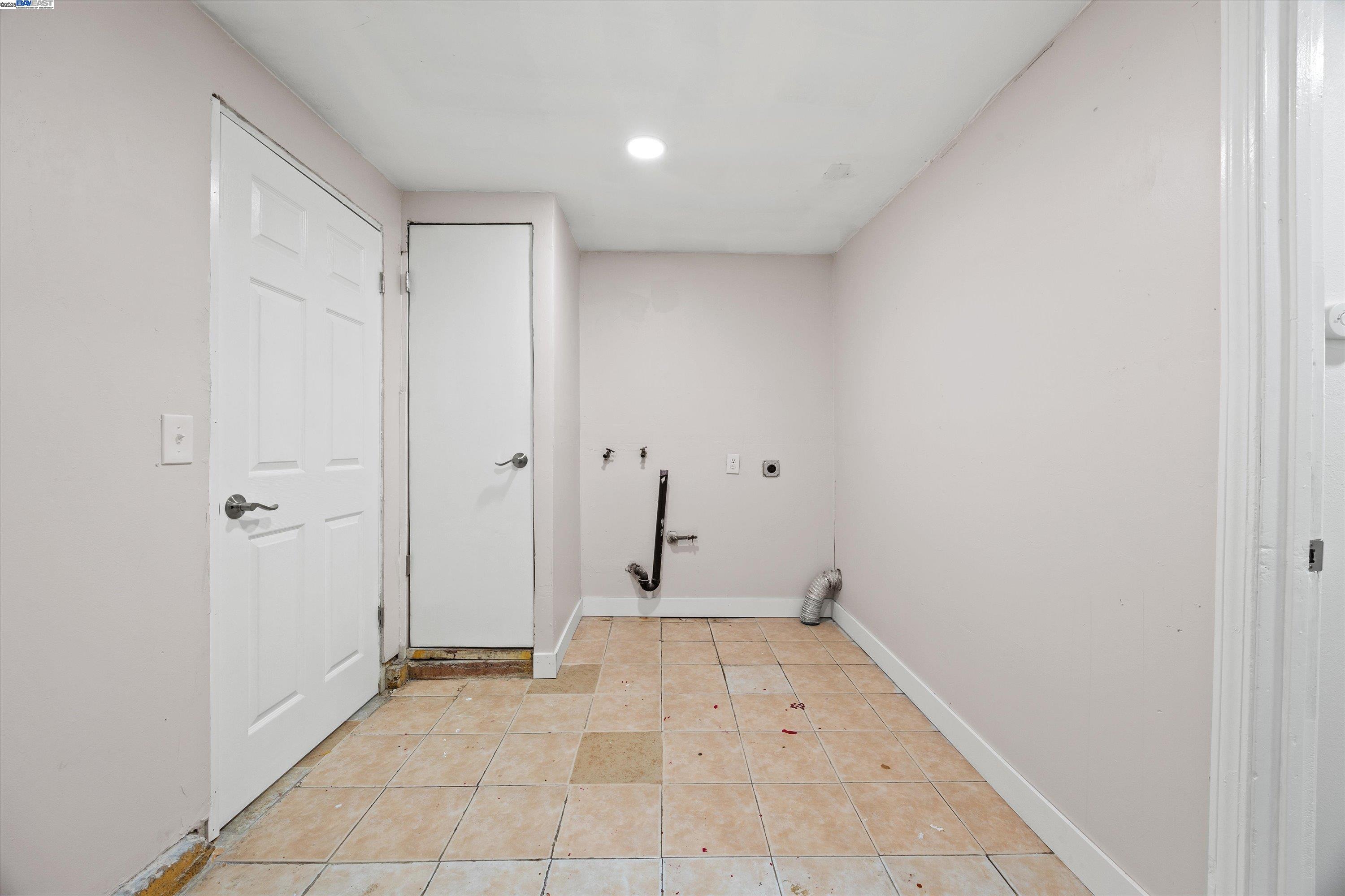 Detail Gallery Image 18 of 35 For 7941 Andora Way, Sacramento,  CA 95824 - 4 Beds | 1 Baths