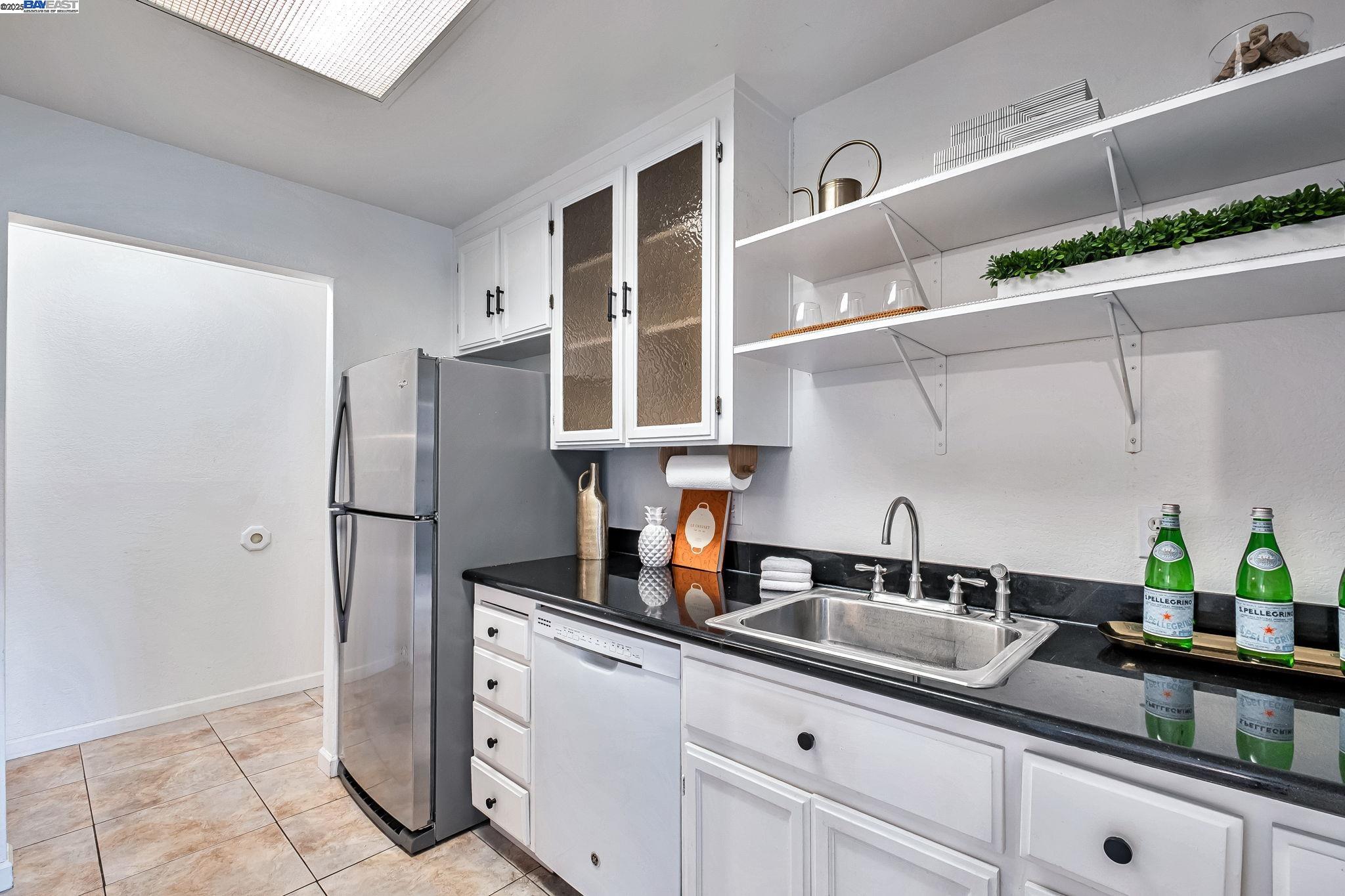 Photo #9: 41119628 Listing: Photo #9