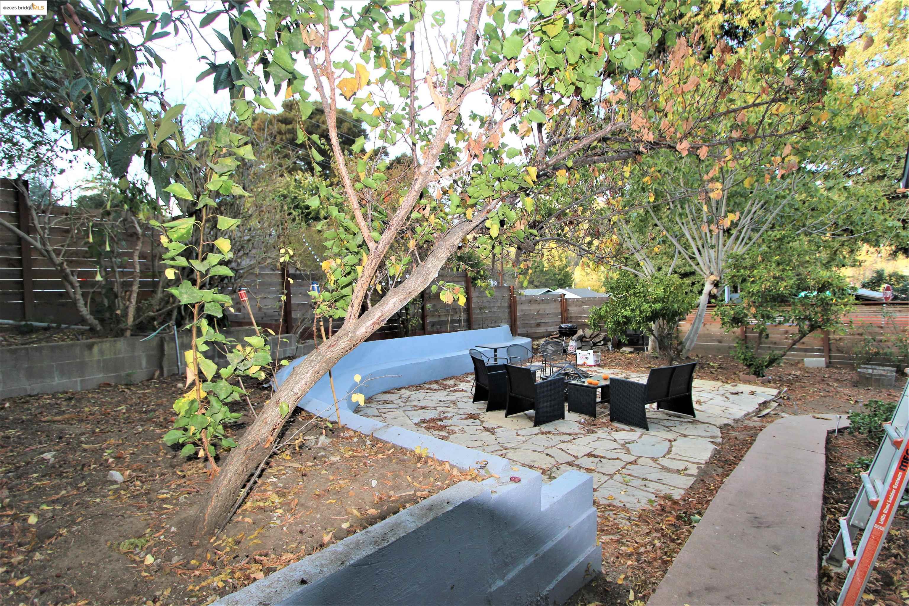 Detail Gallery Image 10 of 12 For 7909 Winthrope St, Oakland,  CA 94605 - 1 Beds | 1 Baths