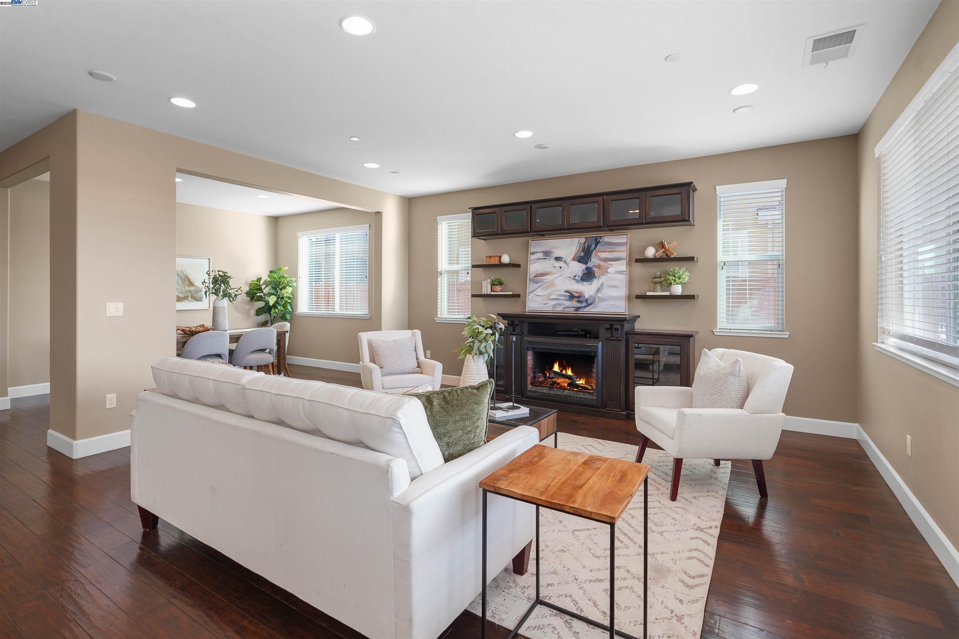 Detail Gallery Image 13 of 53 For 2417 Stalsburg Dr, Tracy,  CA 95376 - 4 Beds | 3 Baths