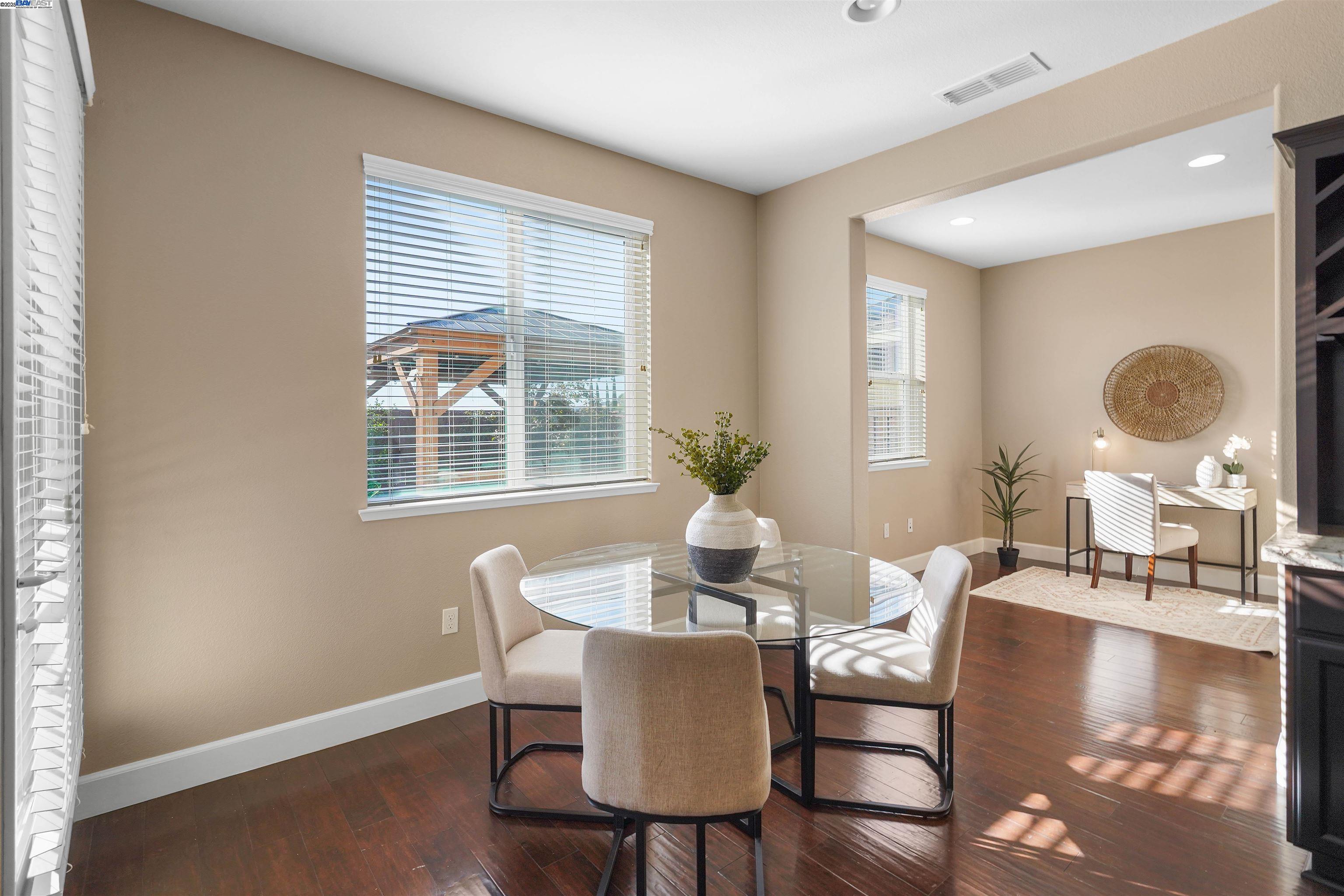 Detail Gallery Image 16 of 53 For 2417 Stalsburg Dr, Tracy,  CA 95376 - 4 Beds | 3 Baths