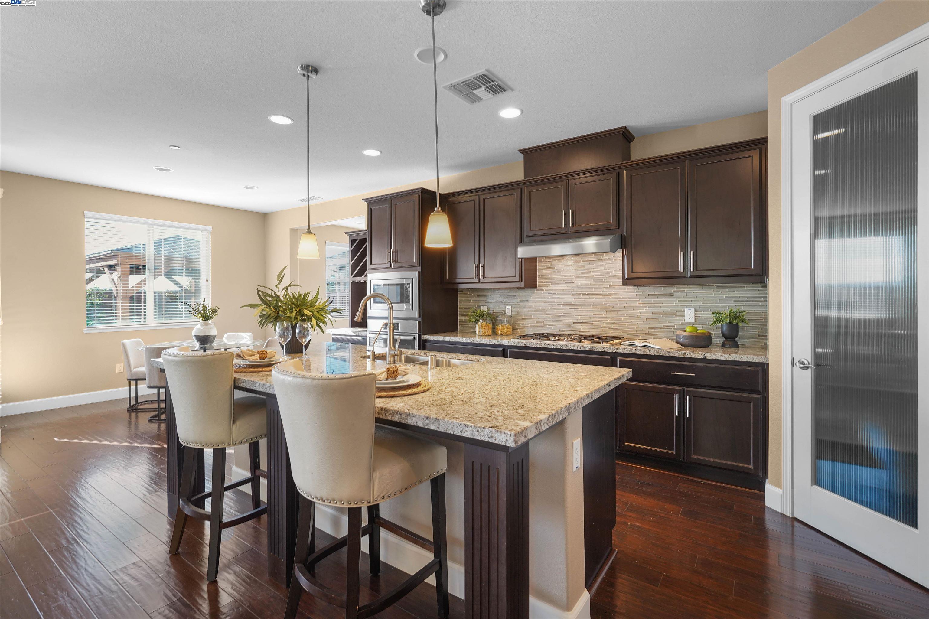 Detail Gallery Image 3 of 53 For 2417 Stalsburg Dr, Tracy,  CA 95376 - 4 Beds | 3 Baths