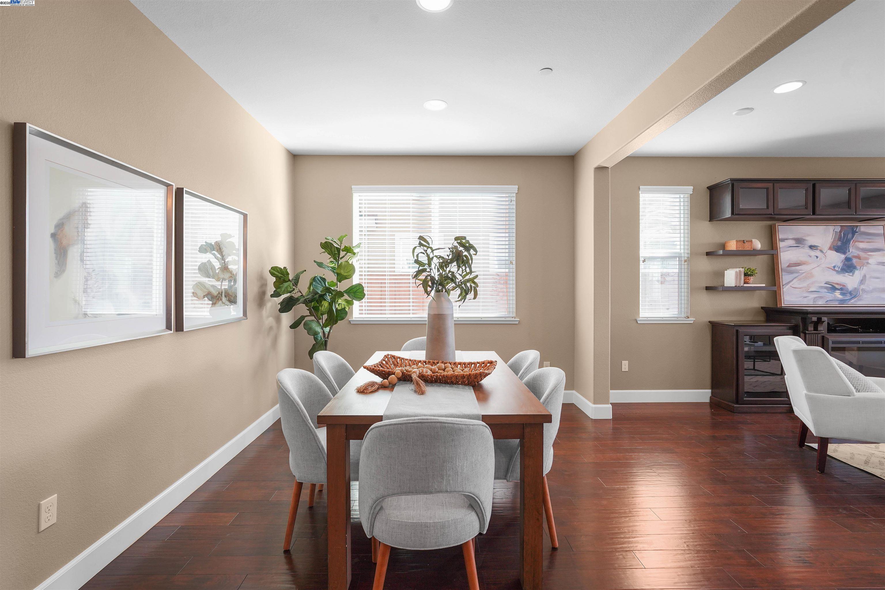 Detail Gallery Image 8 of 53 For 2417 Stalsburg Dr, Tracy,  CA 95376 - 4 Beds | 3 Baths