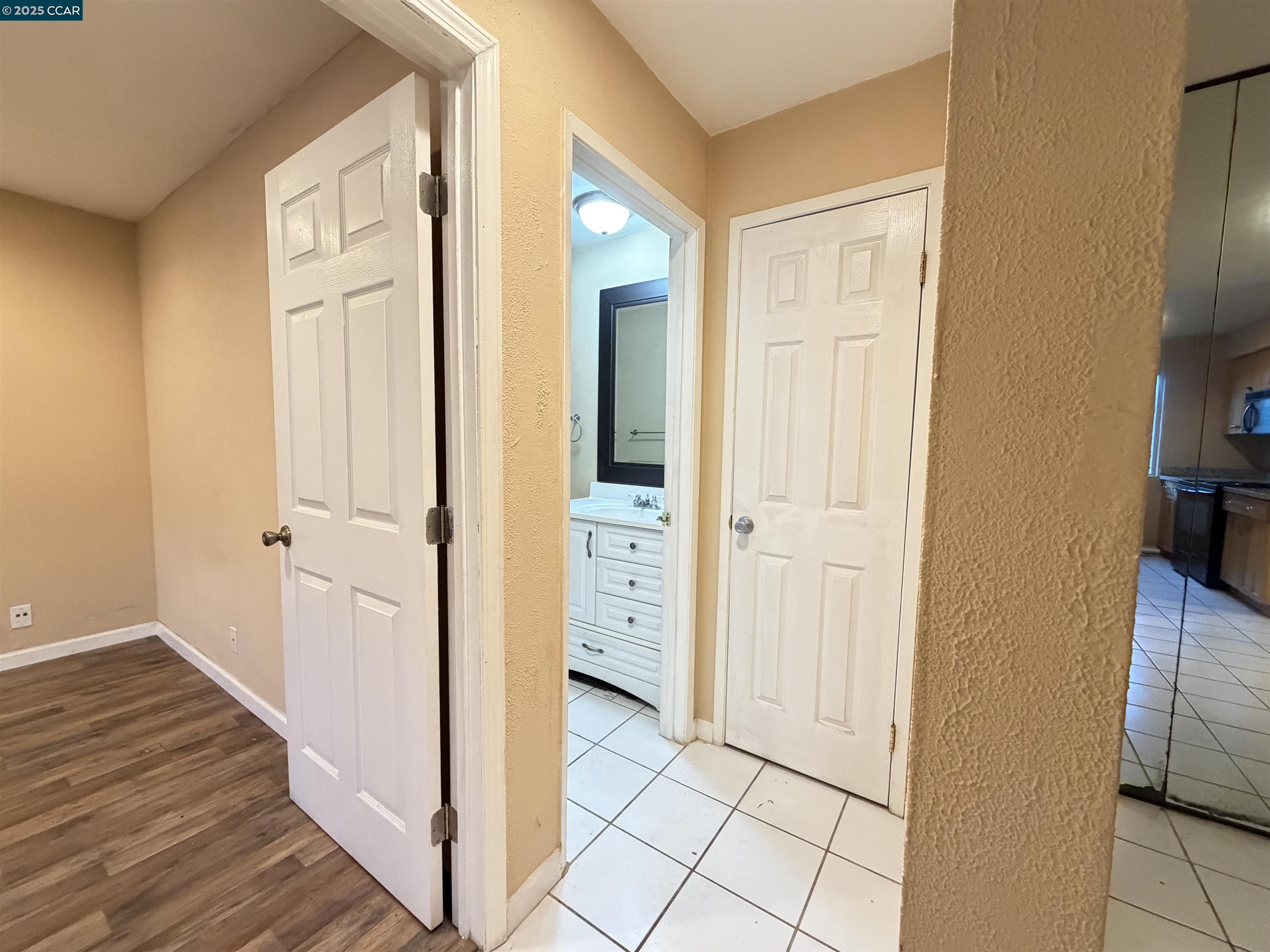 Detail Gallery Image 11 of 33 For 1133 Meadow Ln #53,  Concord,  CA 94520 - 1 Beds | 1 Baths