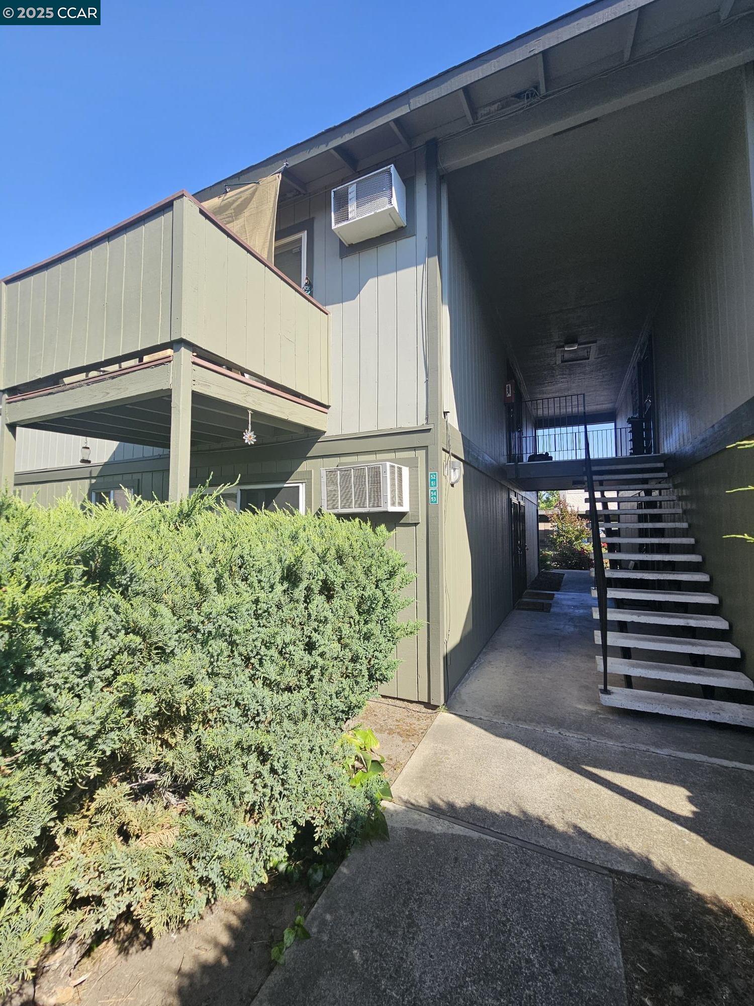 Detail Gallery Image 25 of 33 For 1133 Meadow Ln #53,  Concord,  CA 94520 - 1 Beds | 1 Baths