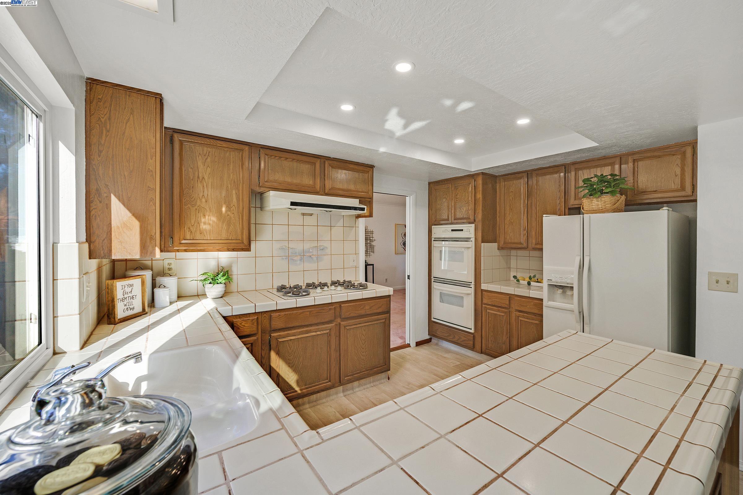 Detail Gallery Image 21 of 52 For 359 Cardona Cir, San Ramon,  CA 94583 - 4 Beds | 2/1 Baths