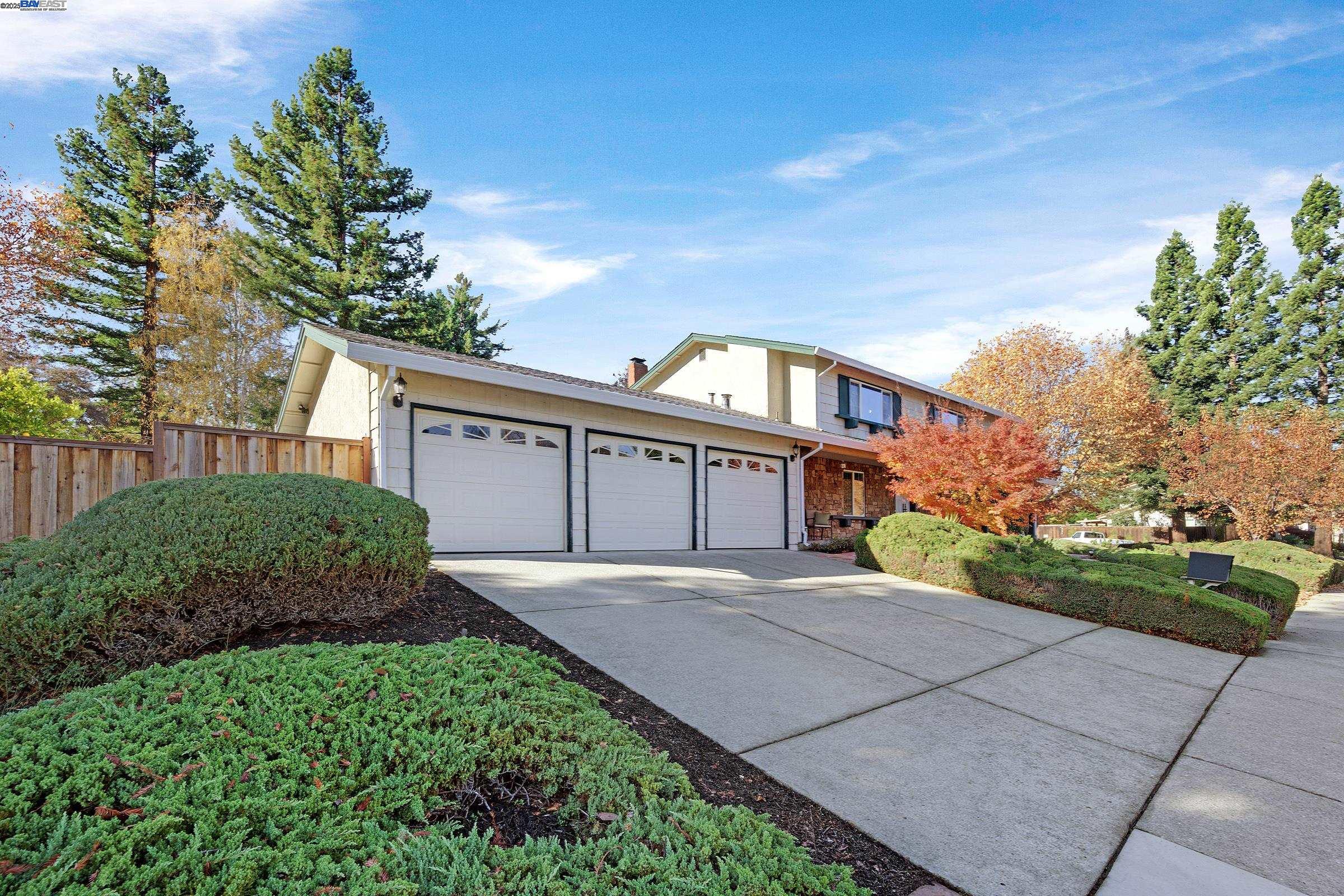 Detail Gallery Image 5 of 52 For 359 Cardona Cir, San Ramon,  CA 94583 - 4 Beds | 2/1 Baths