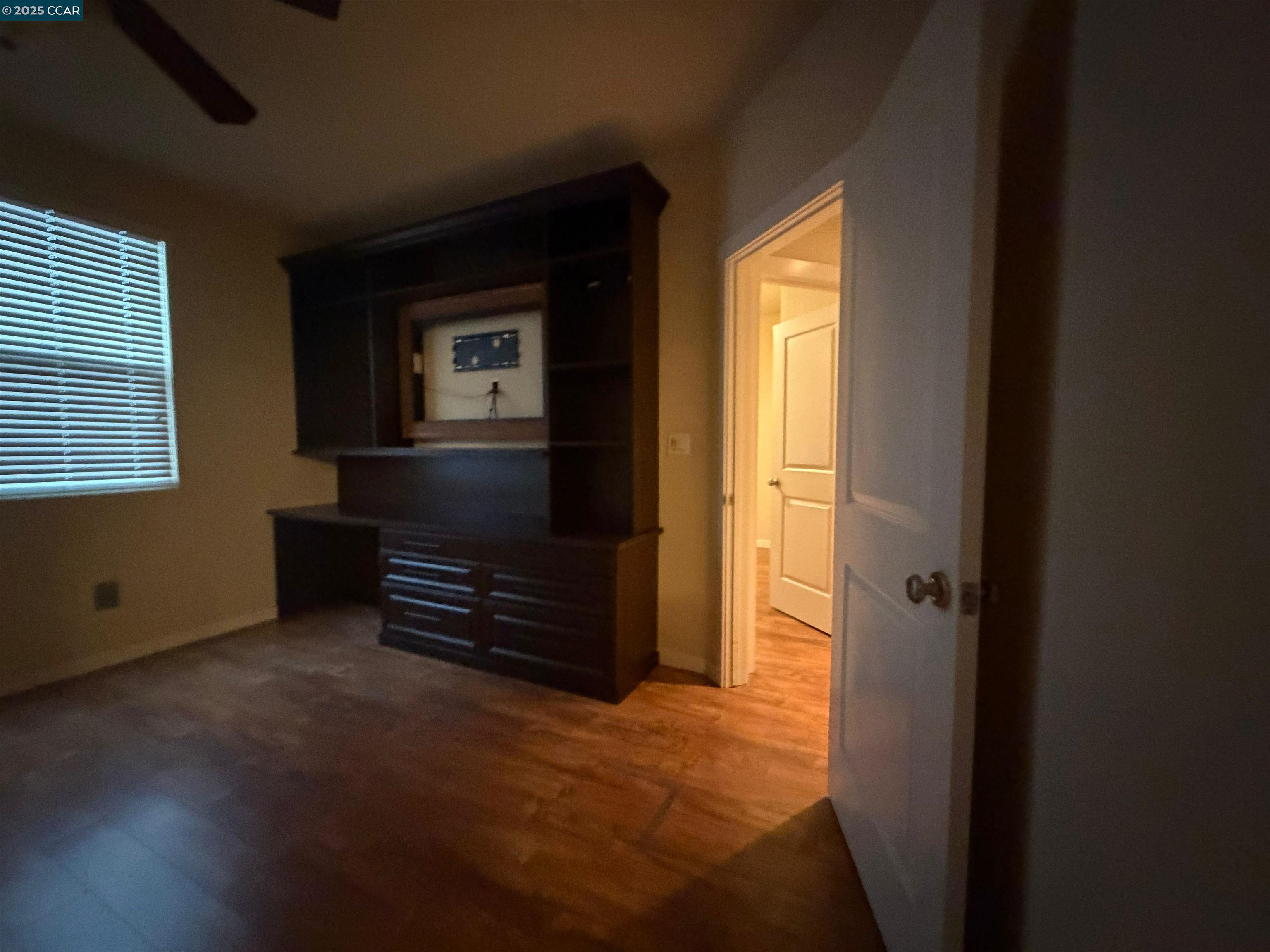 Photo #2: 41119660 Listing: Photo #2