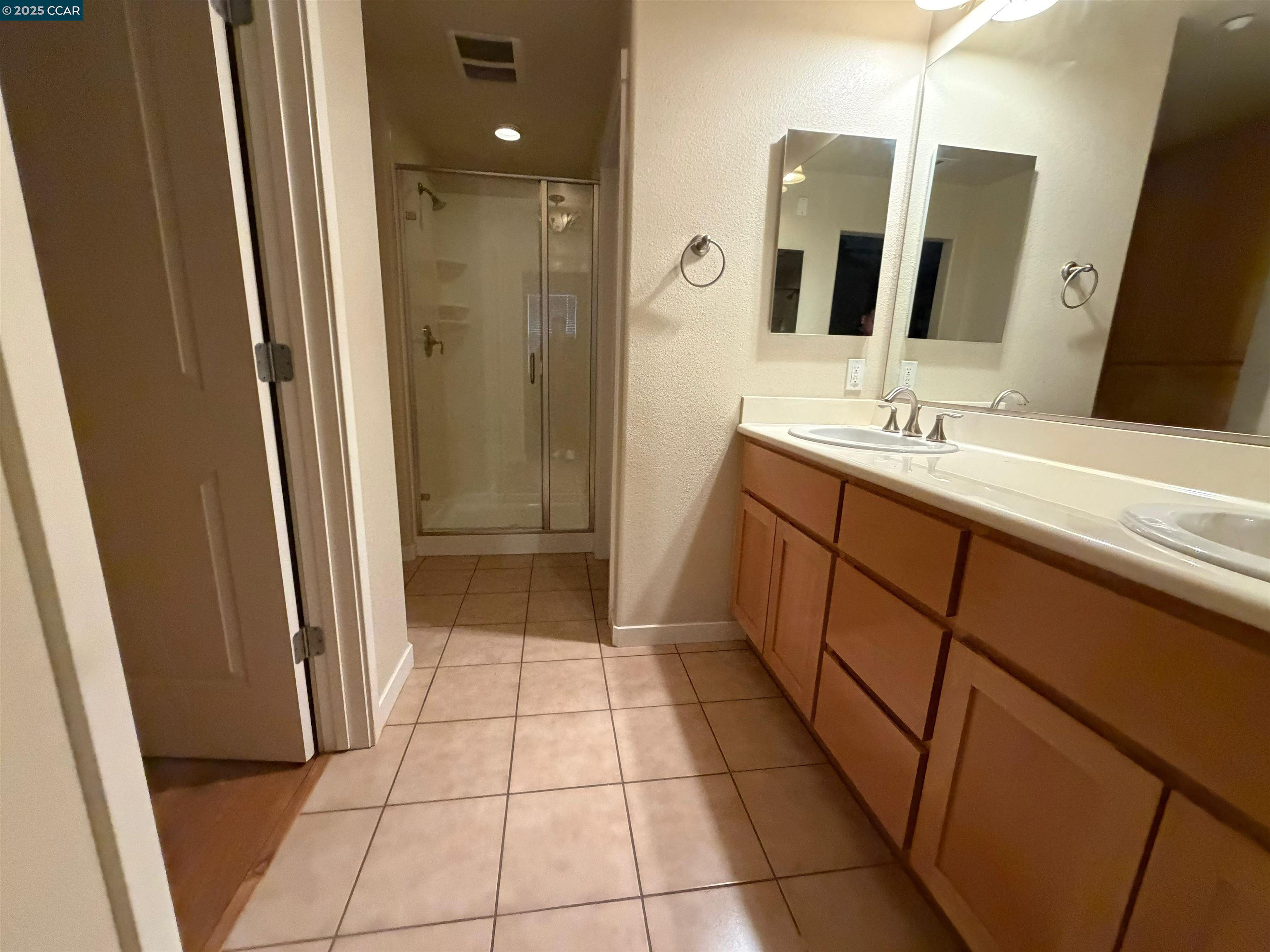 Photo #5: 41119660 Listing: Photo #5