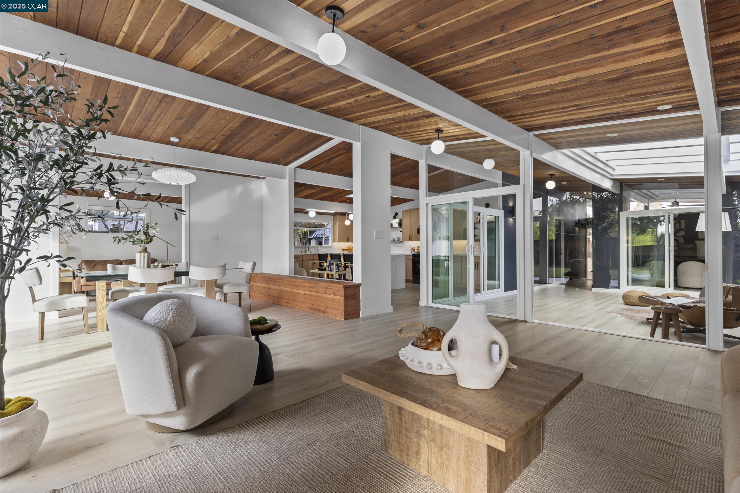 Detail Gallery Image 16 of 45 For 3712 Barrington Dr, Concord,  CA 94518-1614 - 4 Beds | 2 Baths