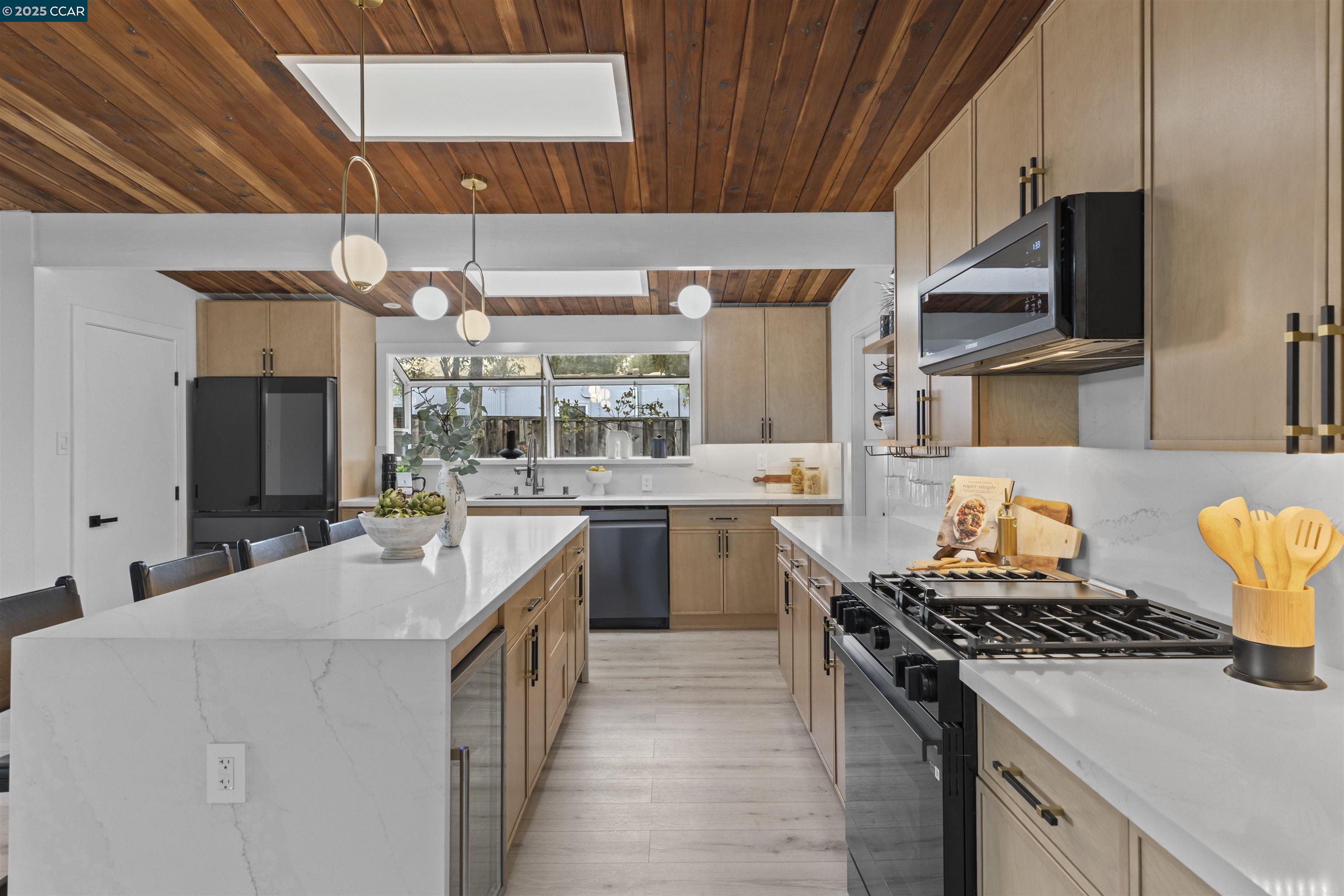 Detail Gallery Image 25 of 45 For 3712 Barrington Dr, Concord,  CA 94518-1614 - 4 Beds | 2 Baths