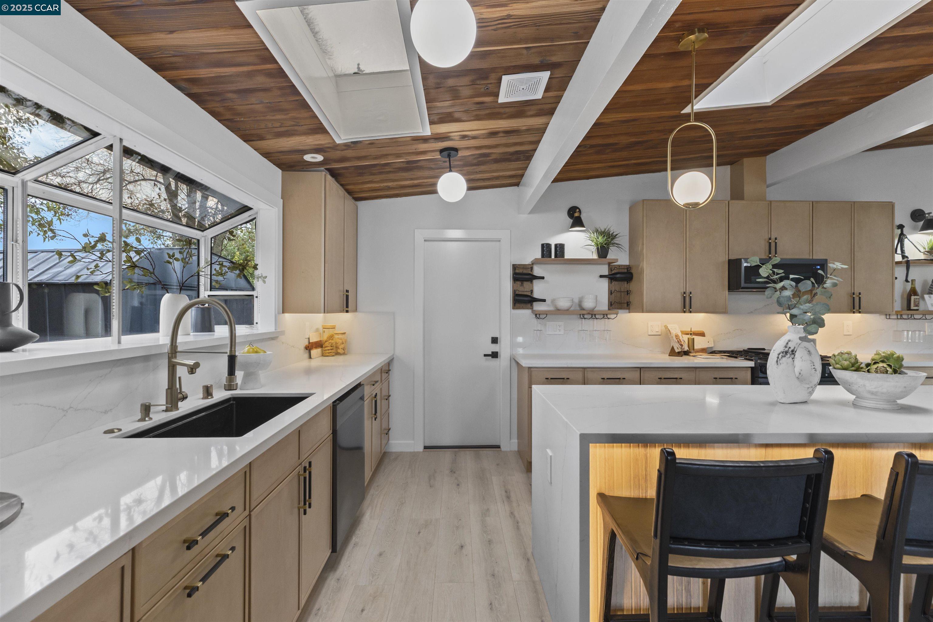 Detail Gallery Image 27 of 45 For 3712 Barrington Dr, Concord,  CA 94518-1614 - 4 Beds | 2 Baths