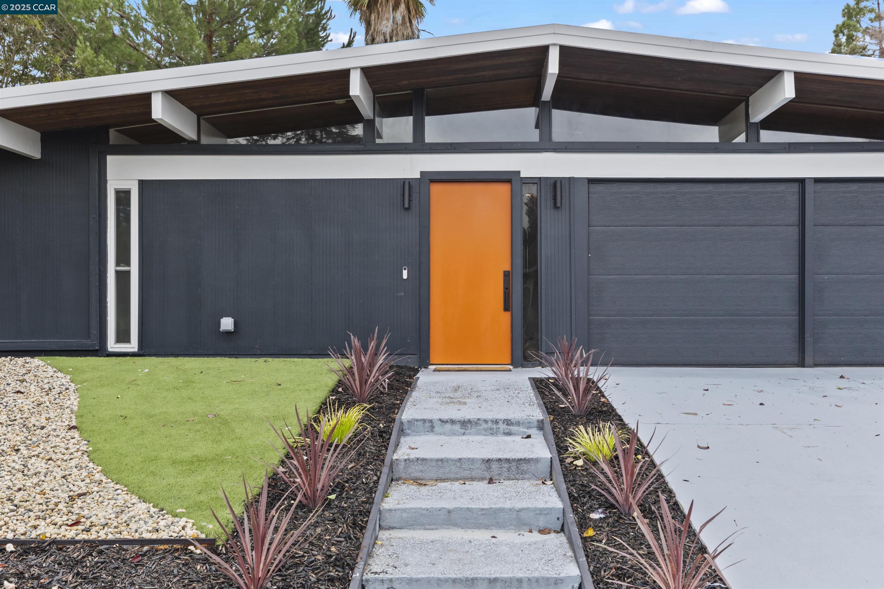 Detail Gallery Image 5 of 45 For 3712 Barrington Dr, Concord,  CA 94518-1614 - 4 Beds | 2 Baths