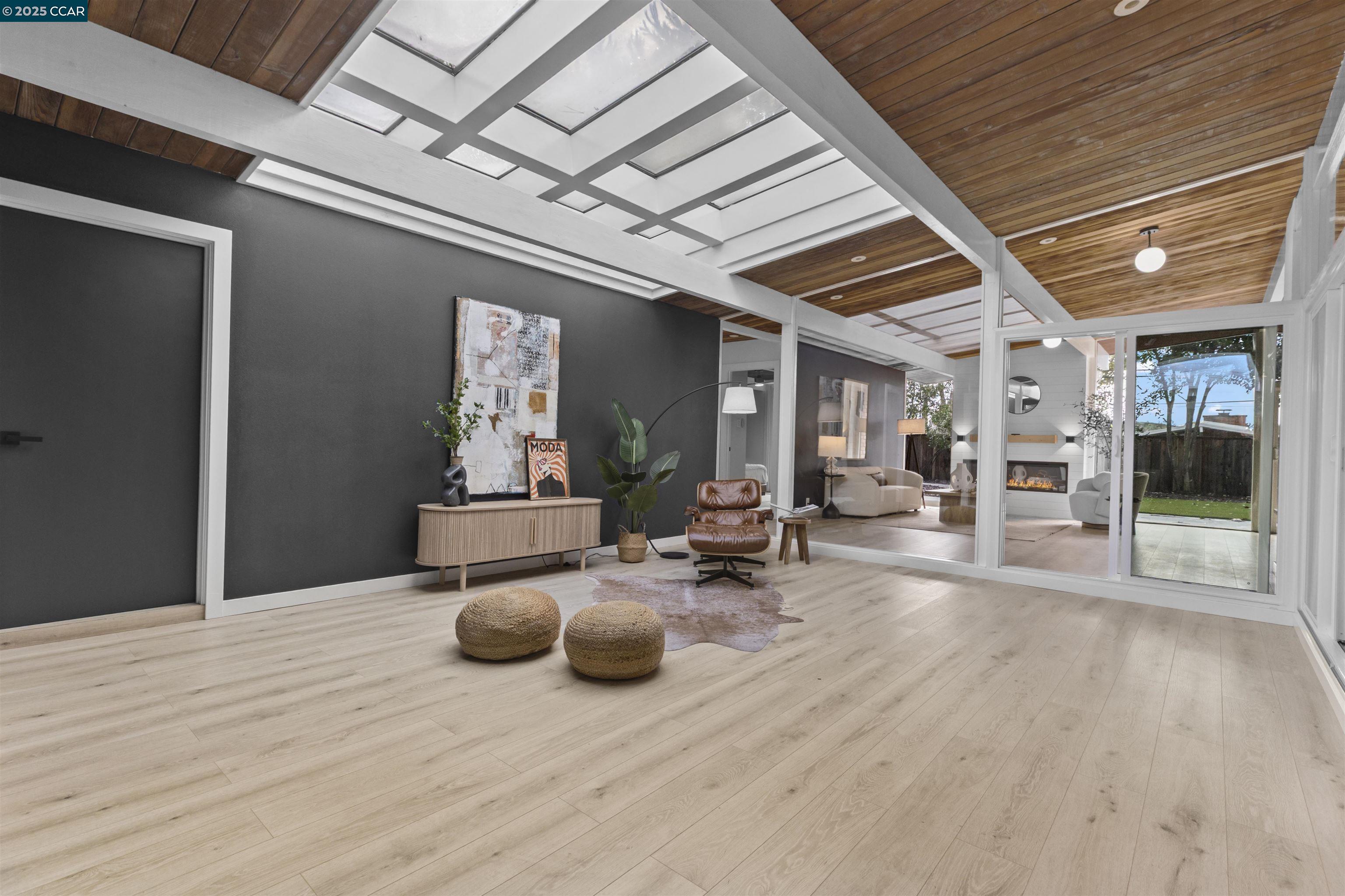 Detail Gallery Image 8 of 45 For 3712 Barrington Dr, Concord,  CA 94518-1614 - 4 Beds | 2 Baths