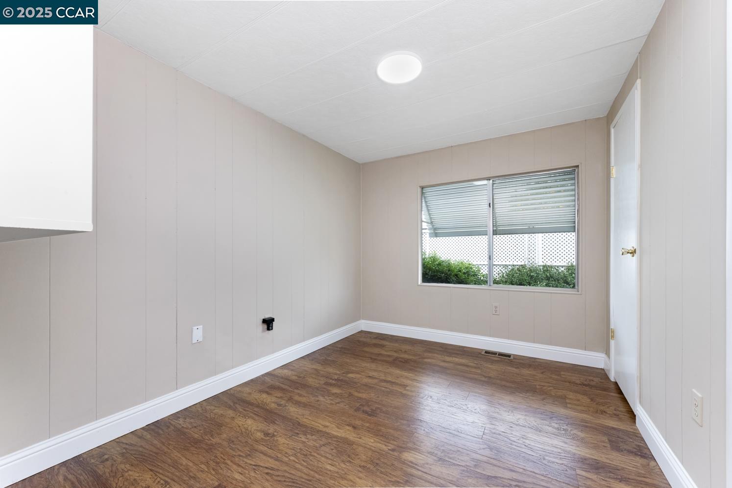 Detail Gallery Image 16 of 46 For 2197 Dalis Drive #124,  Concord,  CA 94520-5419 - 2 Beds | 1/1 Baths