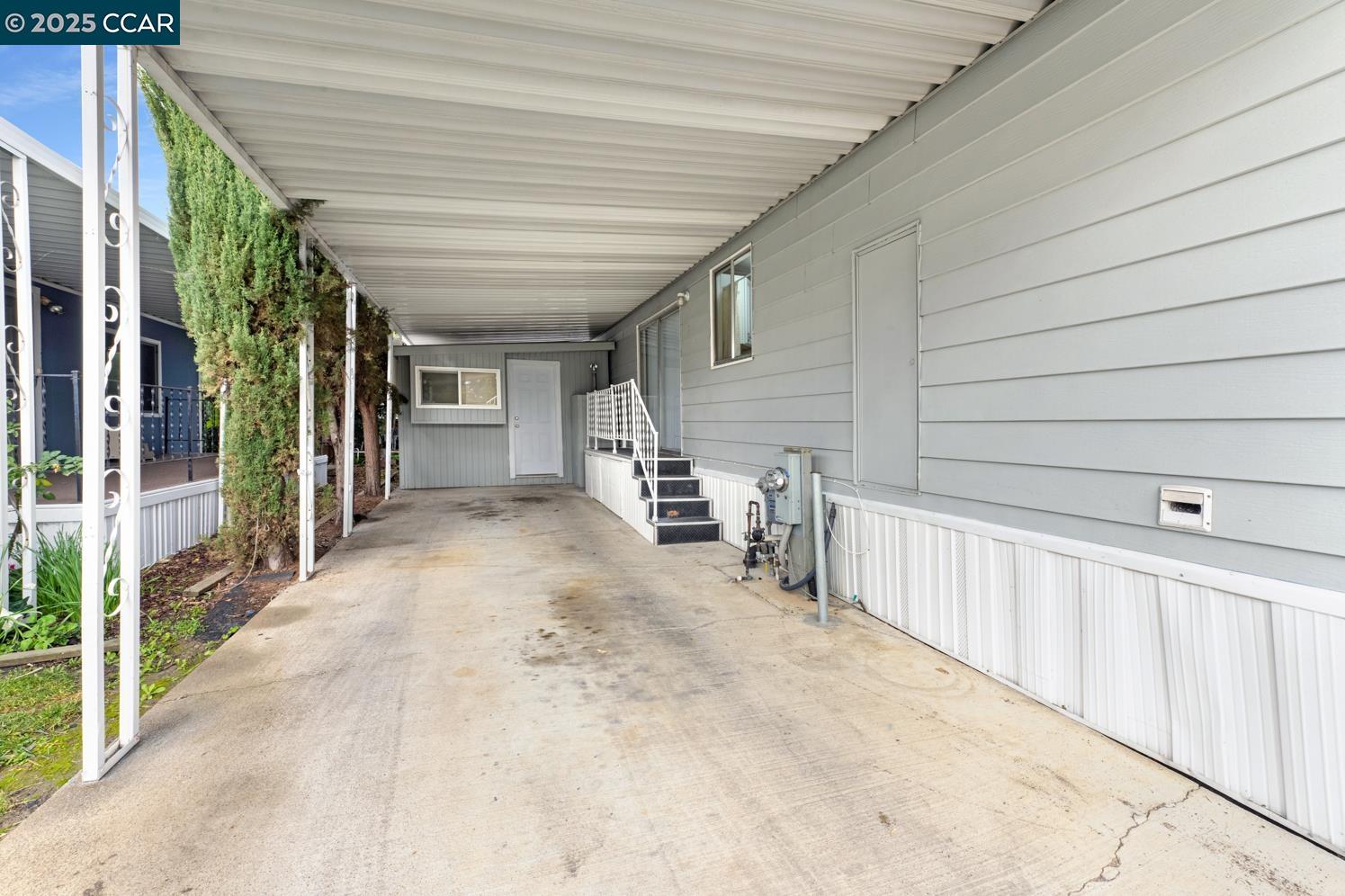 Detail Gallery Image 35 of 46 For 2197 Dalis Drive #124,  Concord,  CA 94520-5419 - 2 Beds | 1/1 Baths