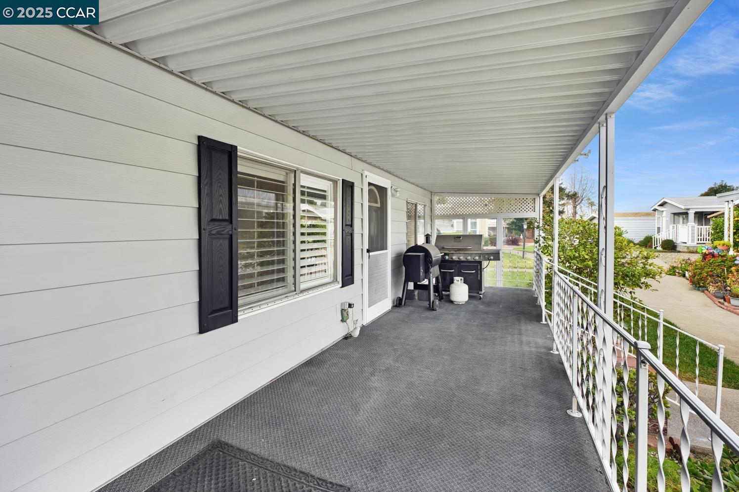 Detail Gallery Image 38 of 46 For 2197 Dalis Drive #124,  Concord,  CA 94520-5419 - 2 Beds | 1/1 Baths