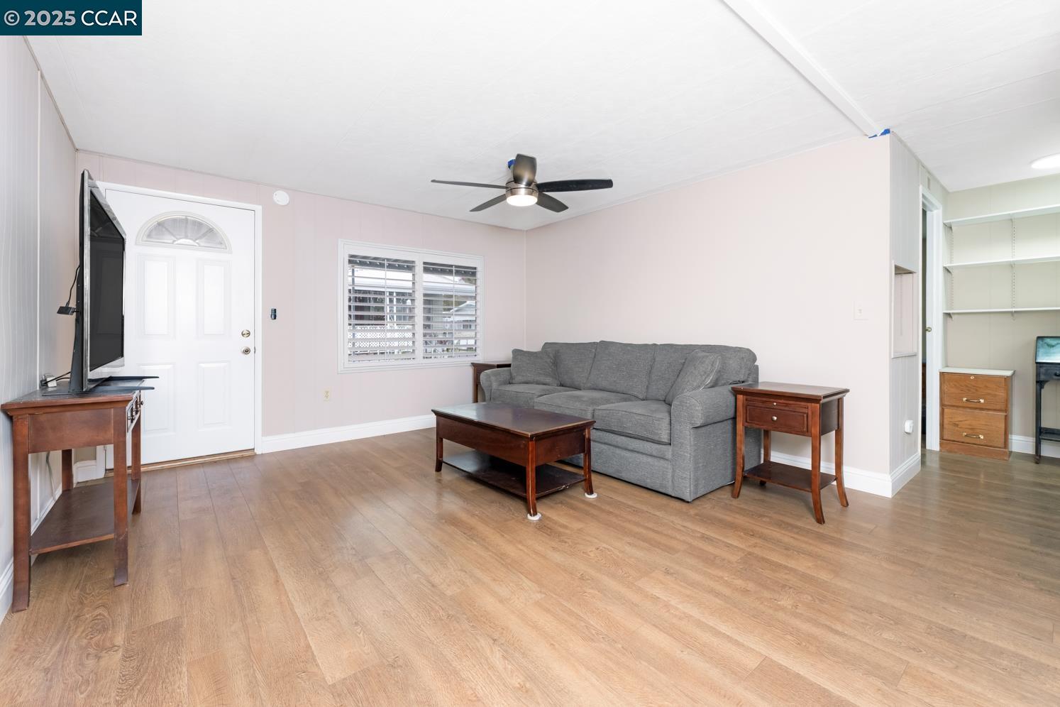 Detail Gallery Image 9 of 46 For 2197 Dalis Drive #124,  Concord,  CA 94520-5419 - 2 Beds | 1/1 Baths