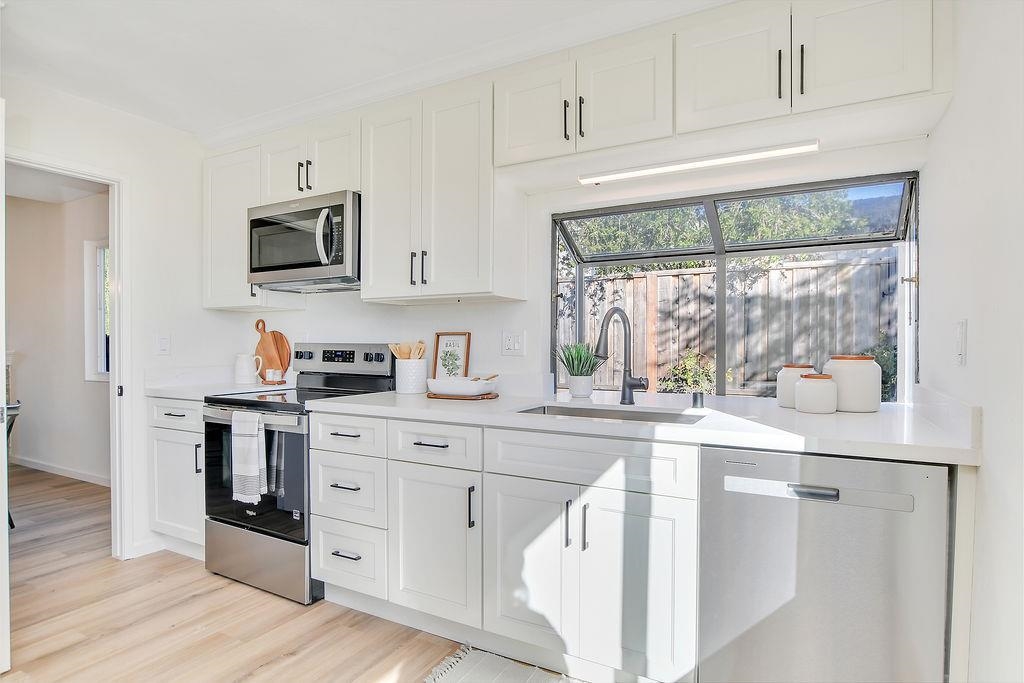 Detail Gallery Image 12 of 34 For 2342 Platt Drive, Martinez,  CA 94553-5019 - 4 Beds | 2 Baths