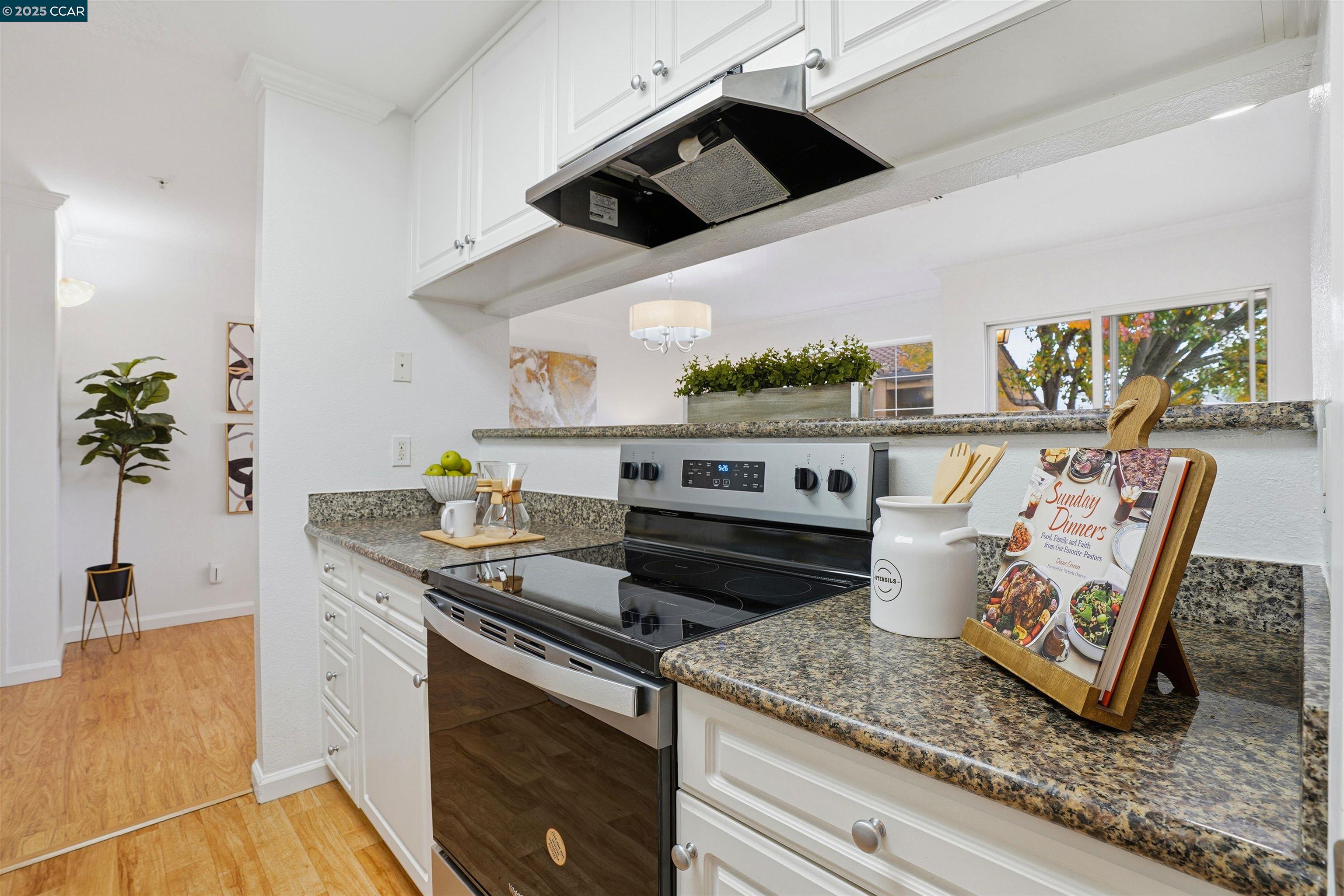 Photo #15: 41119669 Listing: Photo #15